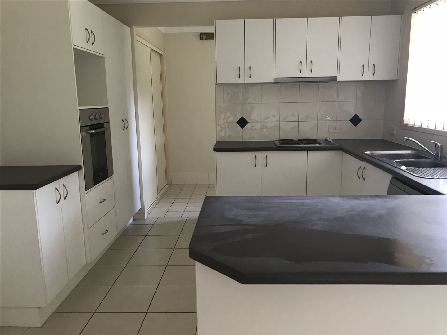 10 Sunrise Place, FLAGSTONE, QLD 4280
