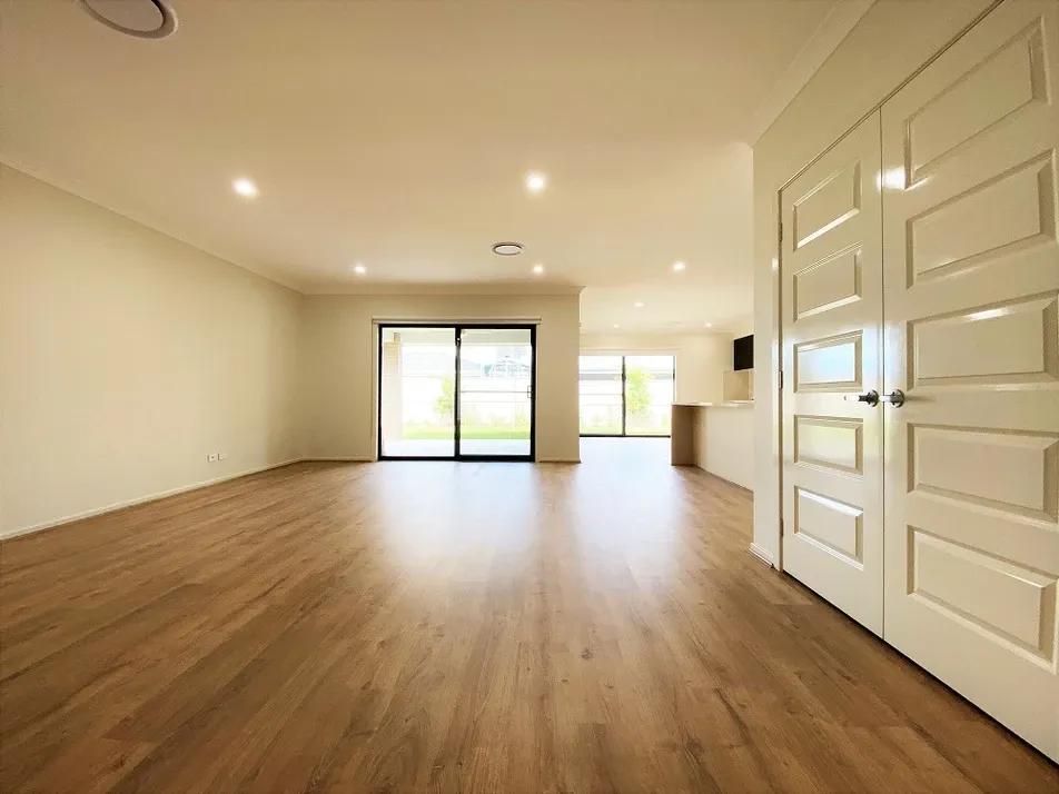 14 Wattle Street, Spring Farm, NSW 2570