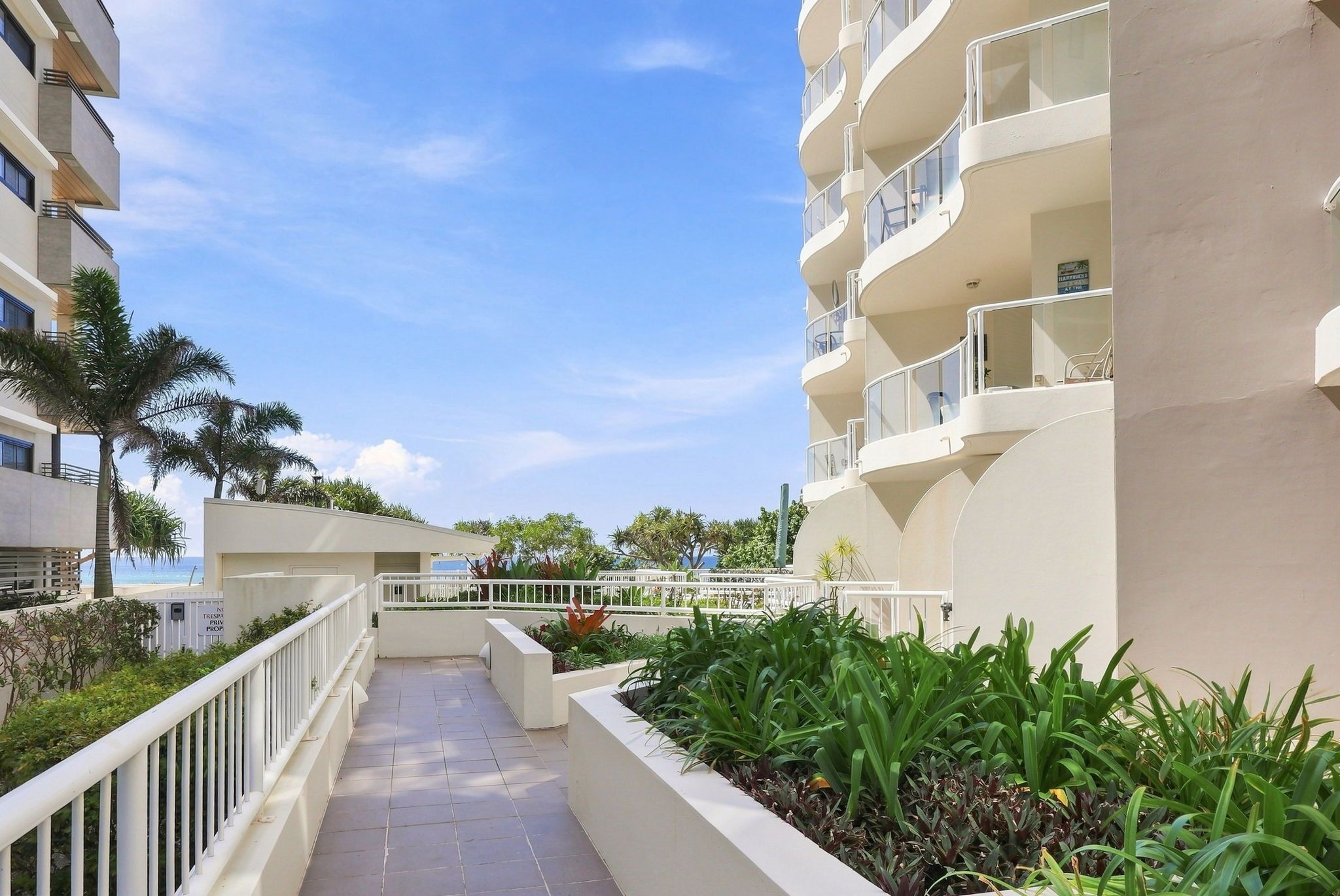 608/1483-1489 Gold Coast Highway — photo 15 of 18