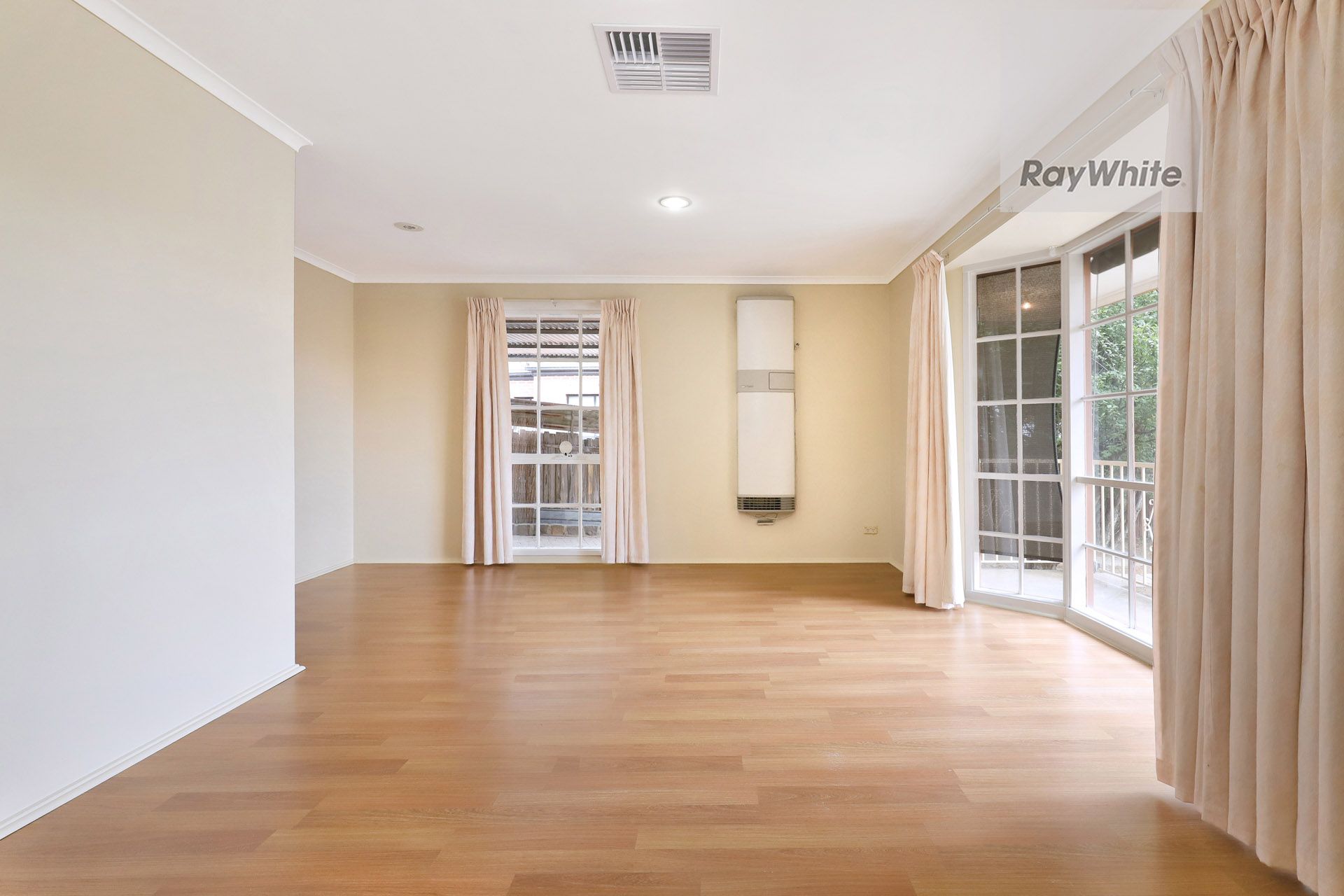 199 Erinbank Crescent, Attwood, VIC 3049