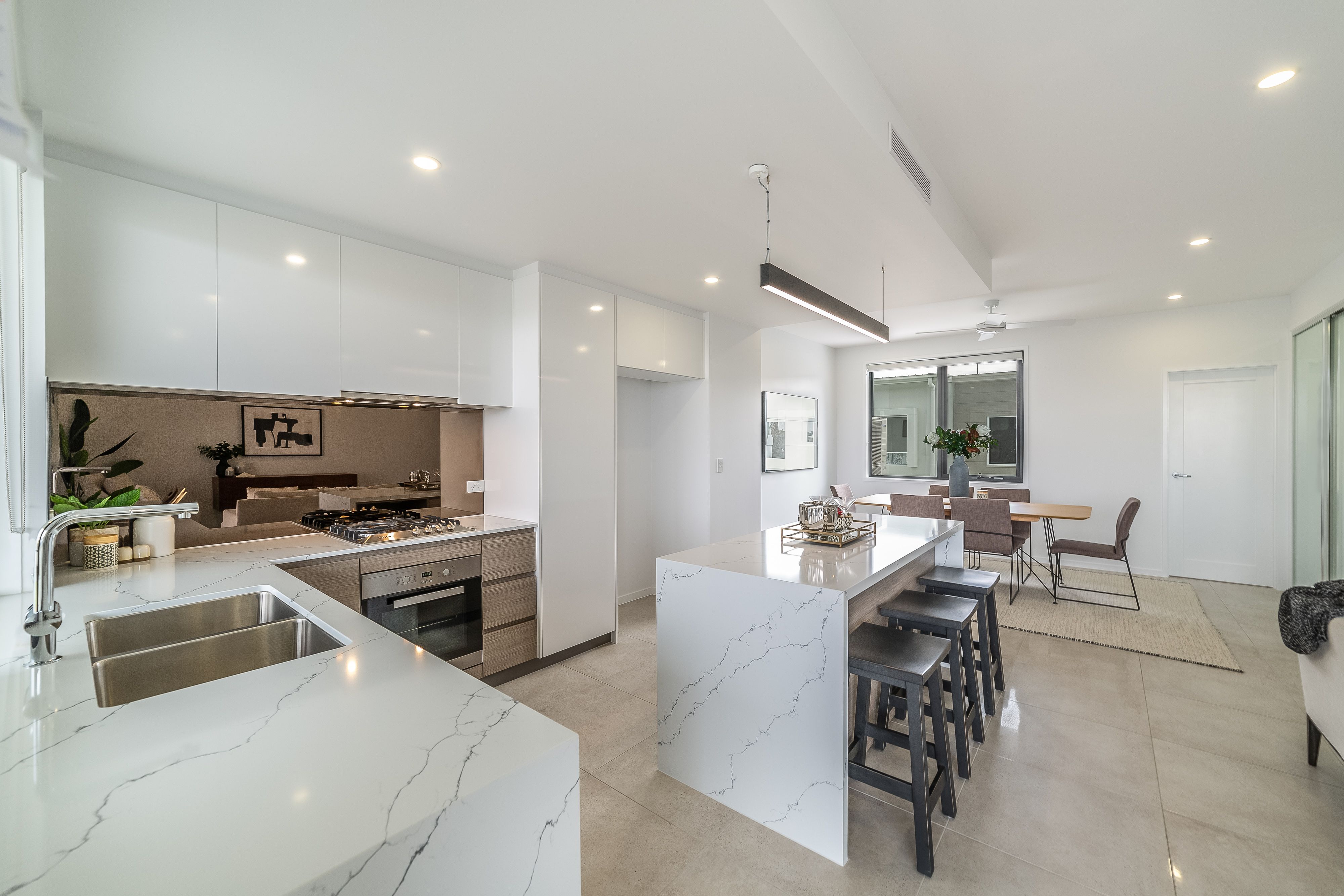 42 Park Cove Boulevard, Hope Island QLD 4212