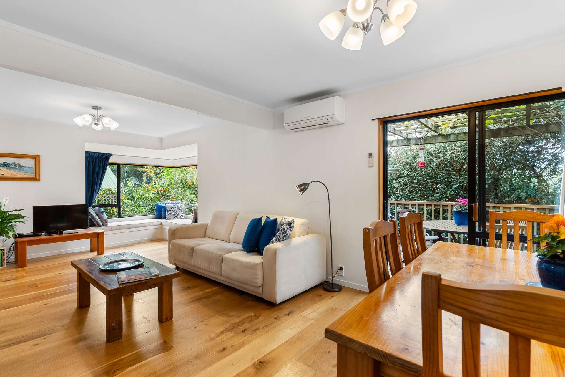 2/120 Riddell Road photo 7