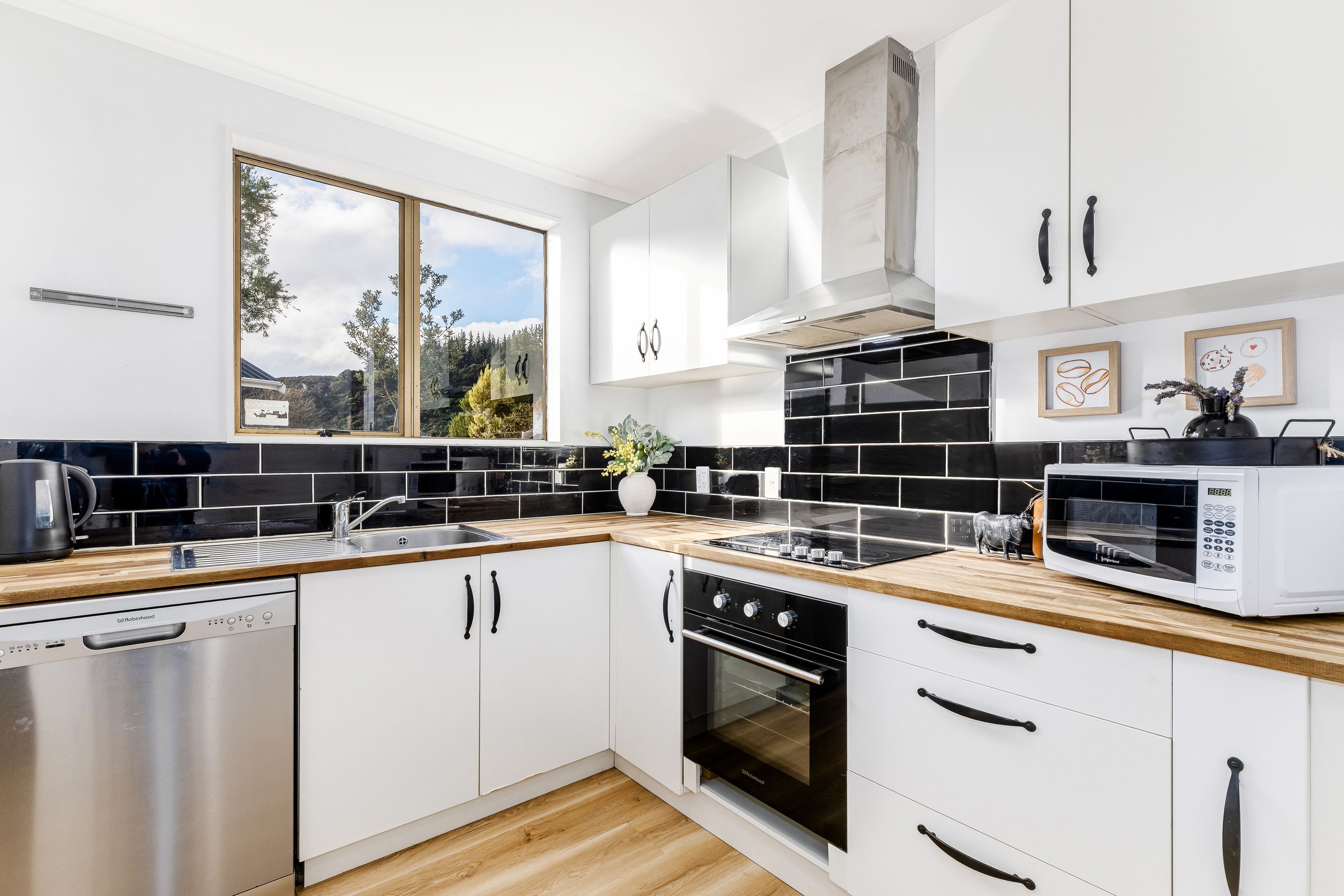 9B Crystal Grove, Birchville, Upper Hutt City