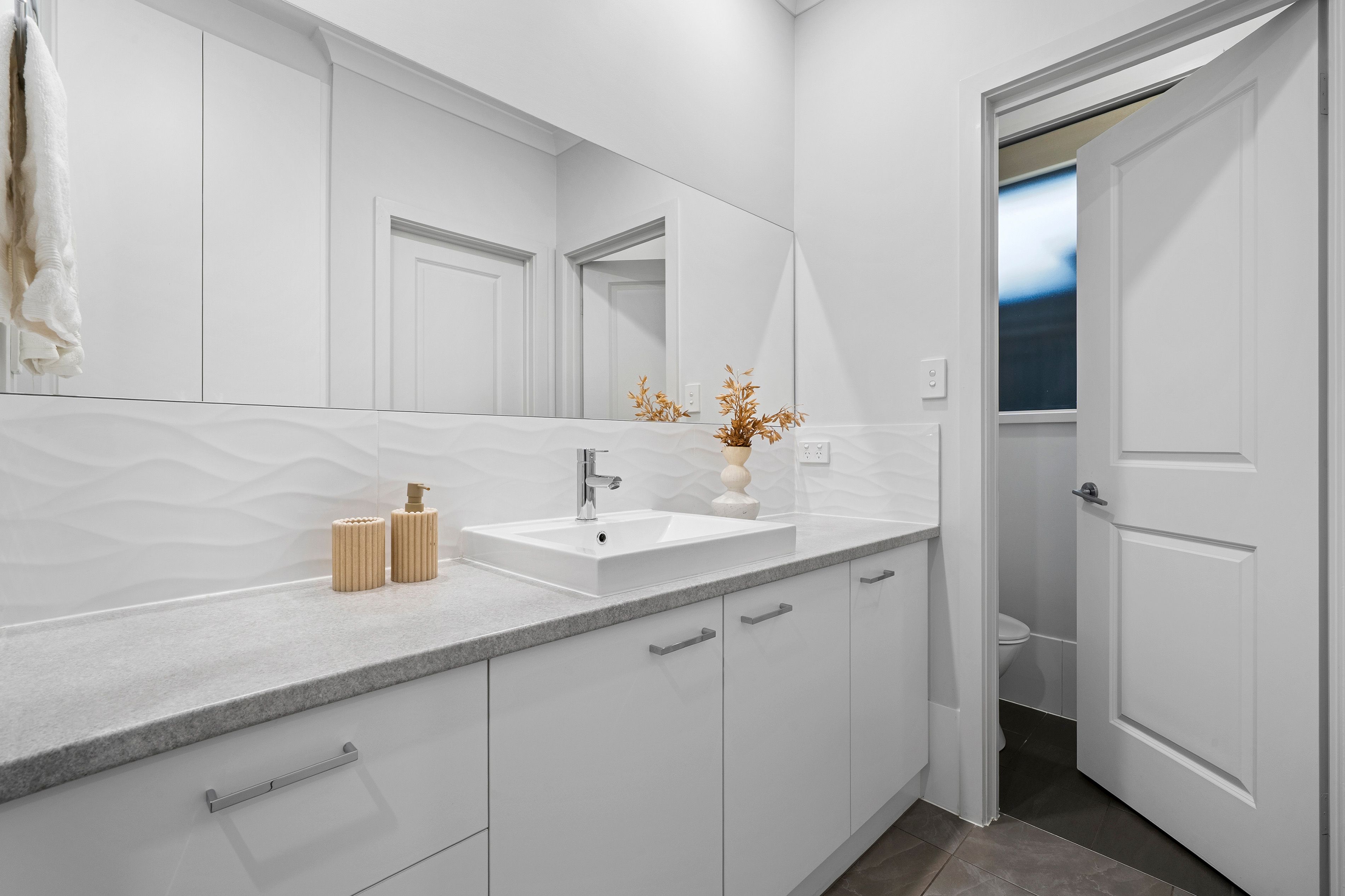 8 Cedarwood Grove — photo 17 of 20