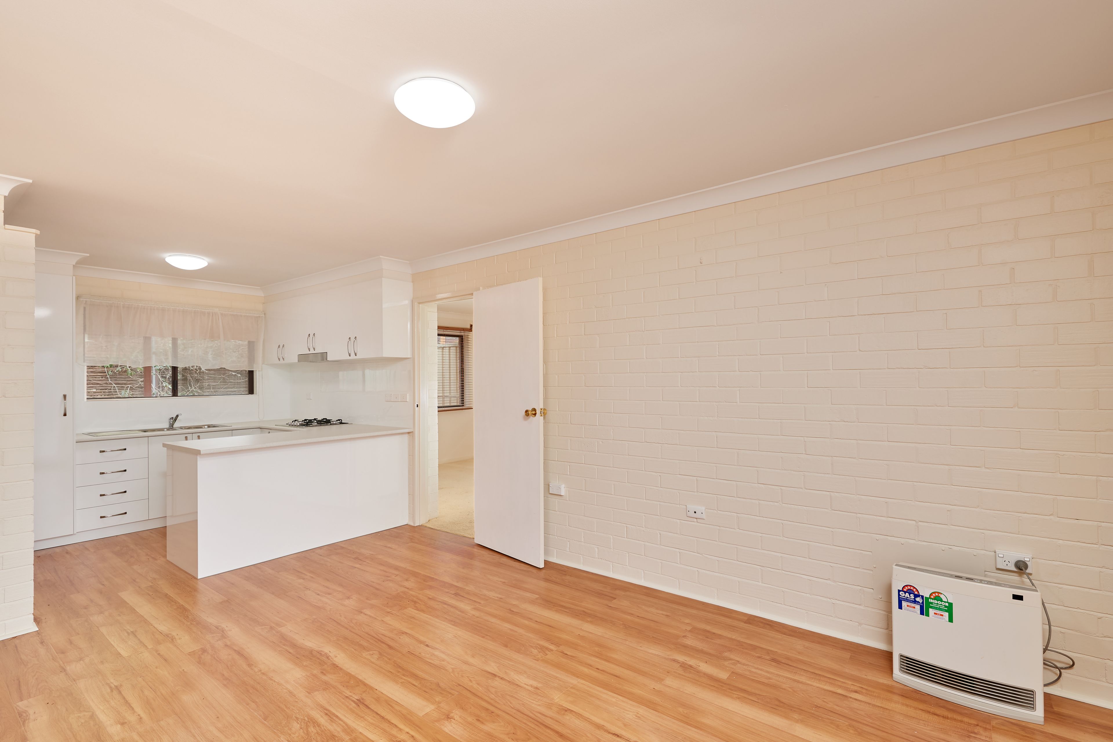 1/58 Pugsley Avenue, Estella, NSW 2650