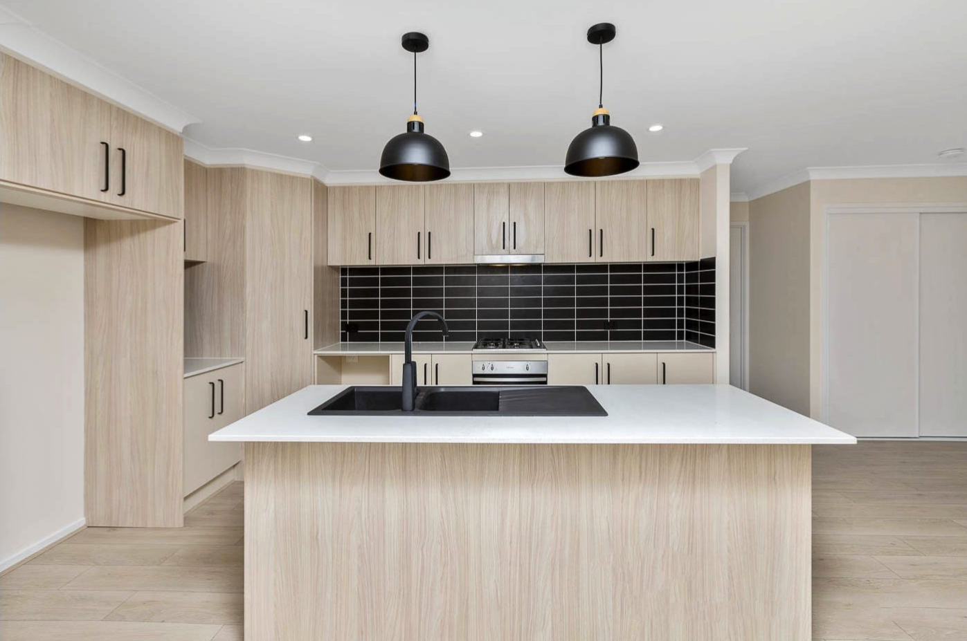 75 Steamer Way, SPRING MOUNTAIN, QLD 4300