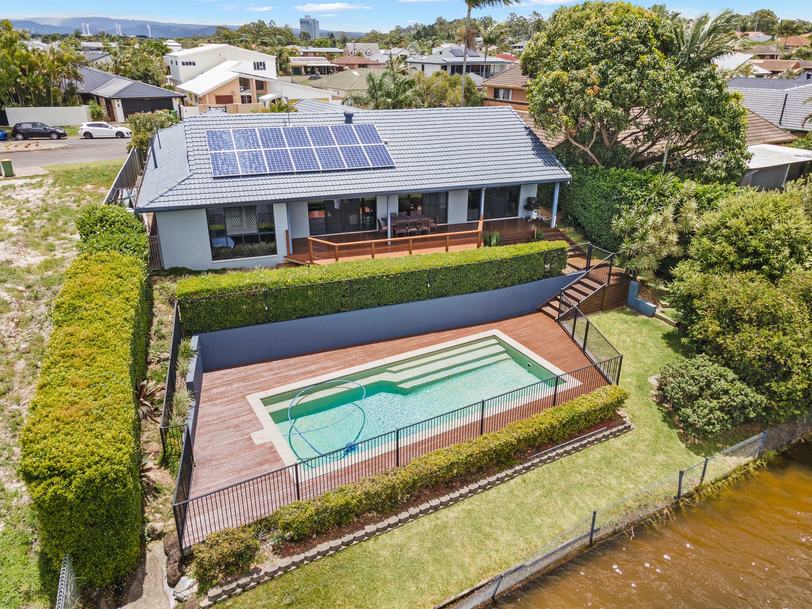 7 De Haviland Avenue, Benowa, QLD 4217