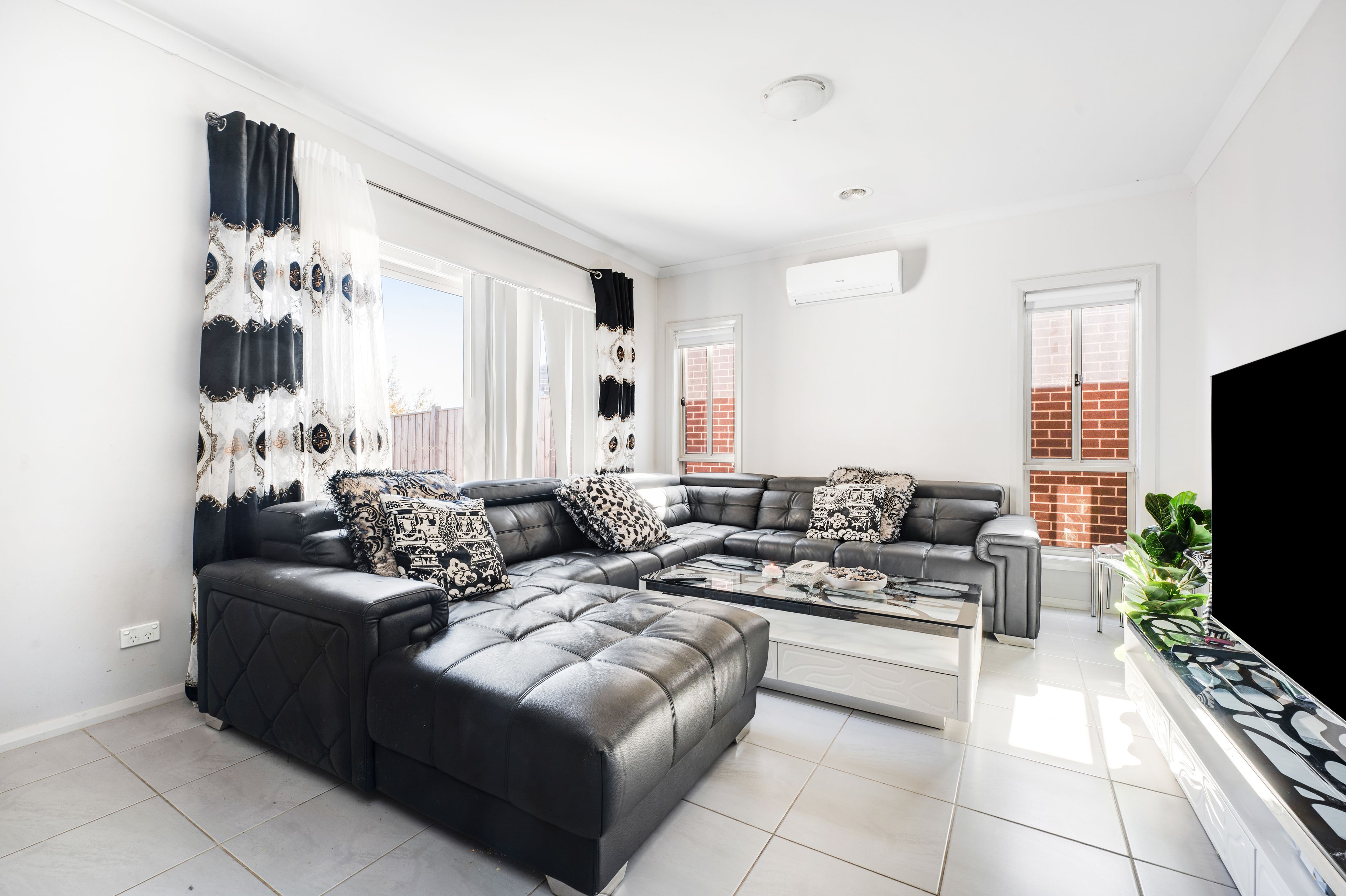 13 Fox Walk, Truganina, VIC 3029