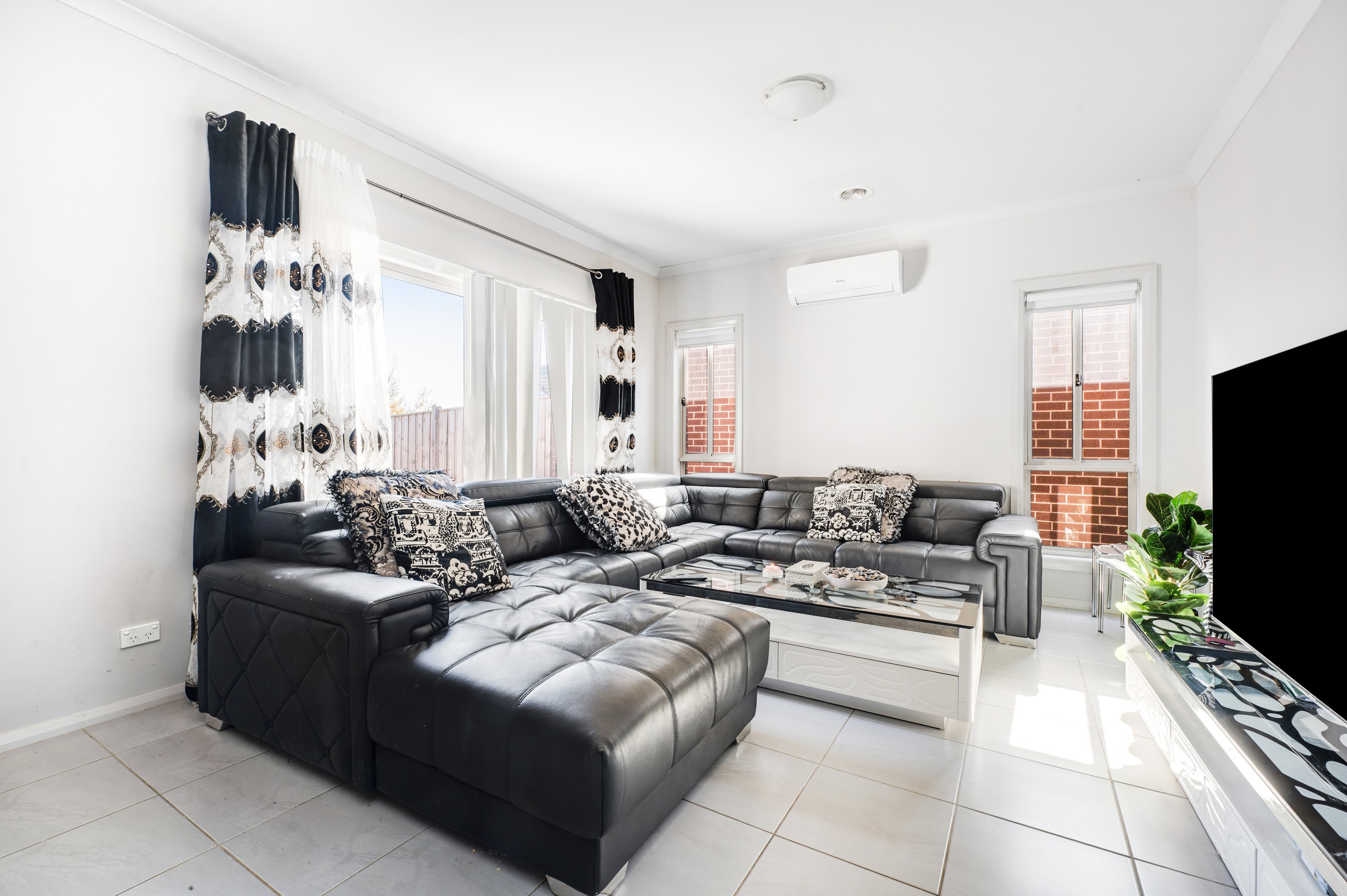 13 Fox Walk, Truganina, VIC 3029