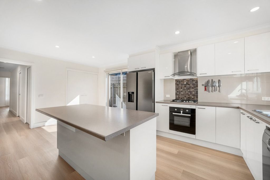 1/11 Stephen Street — photo 6 of 23