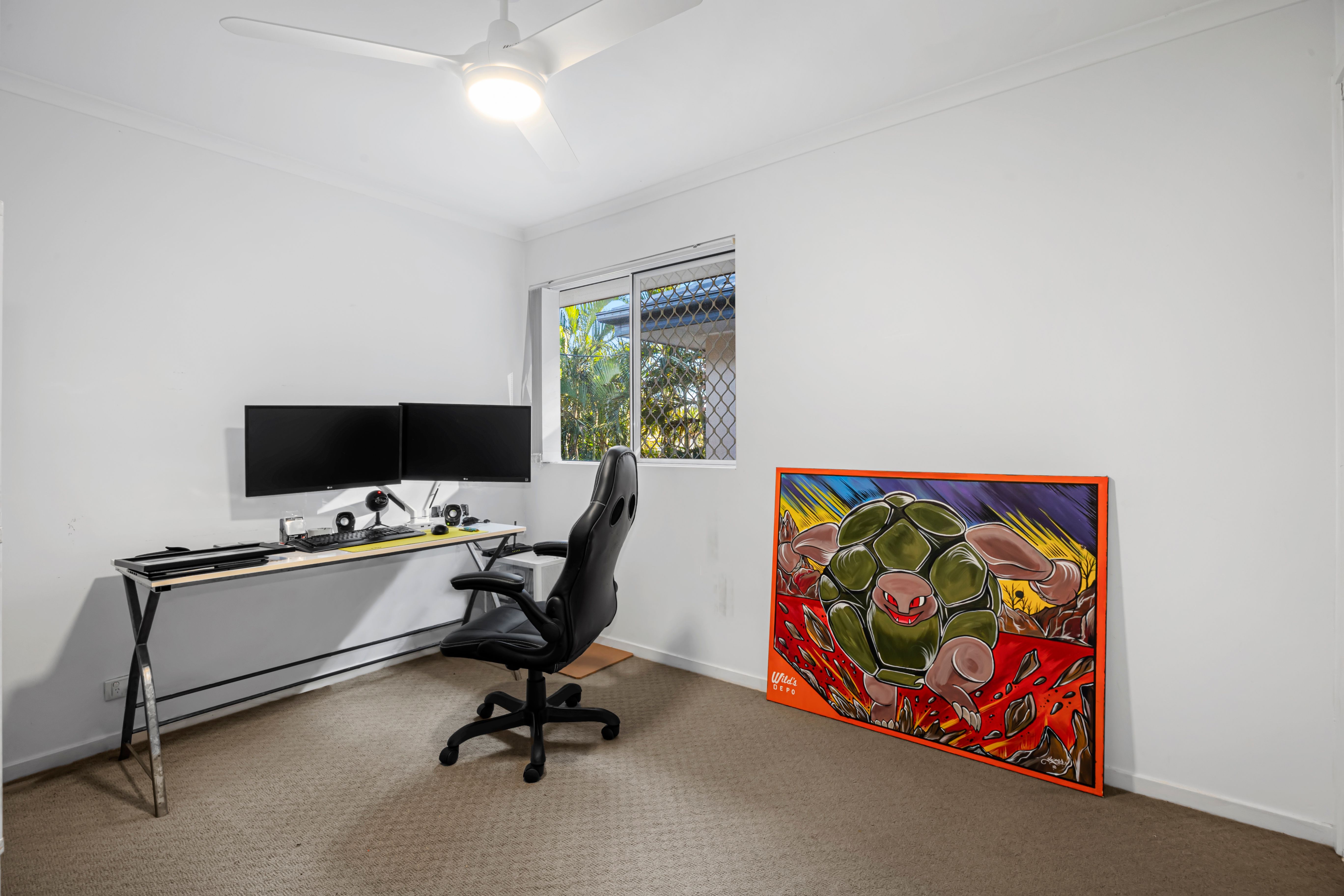 2/1 Moomba Street — photo 9 of 11