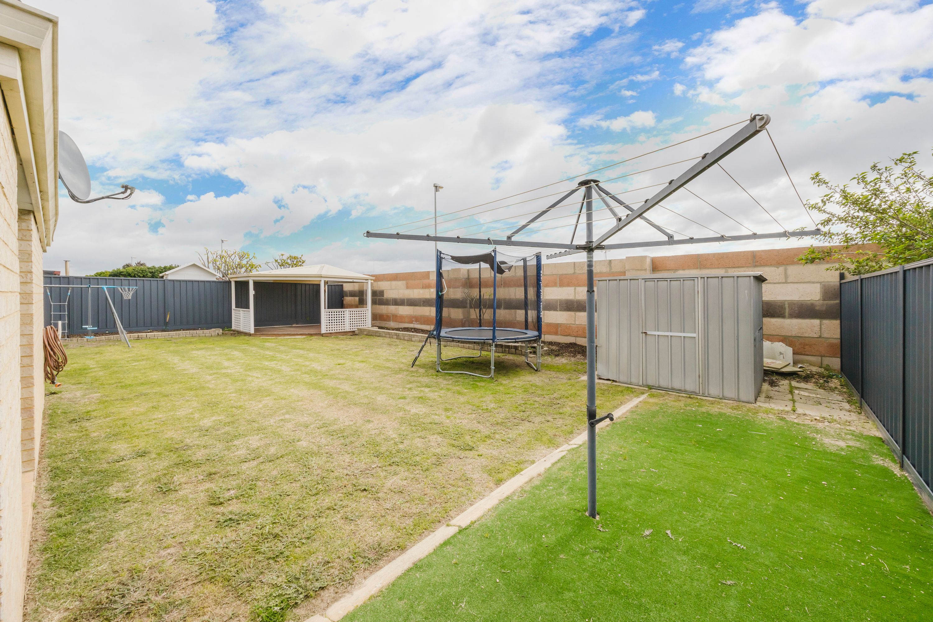 14 Pyrenees Court — photo 28 of 30