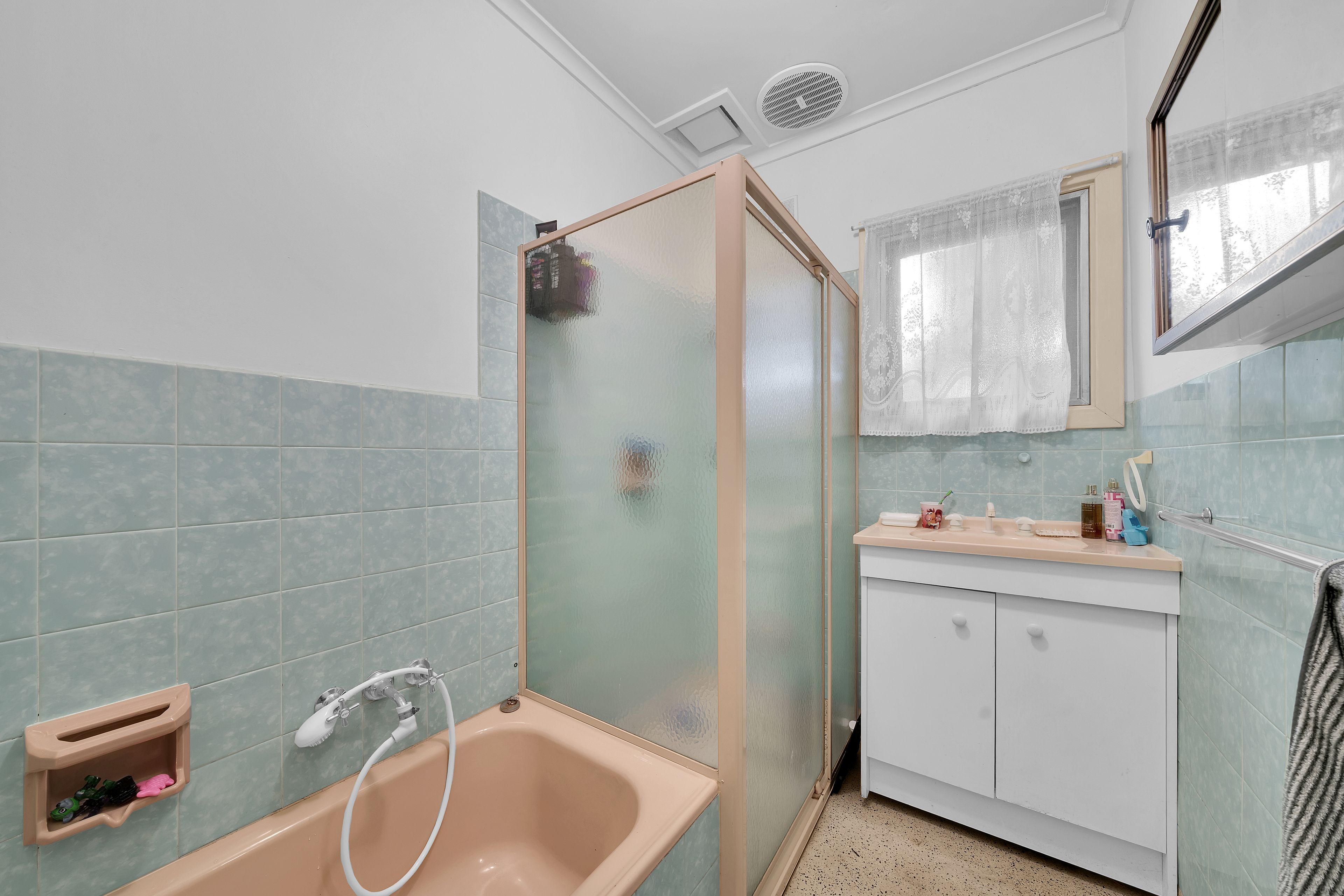 16 Burley Road — photo 14 of 19