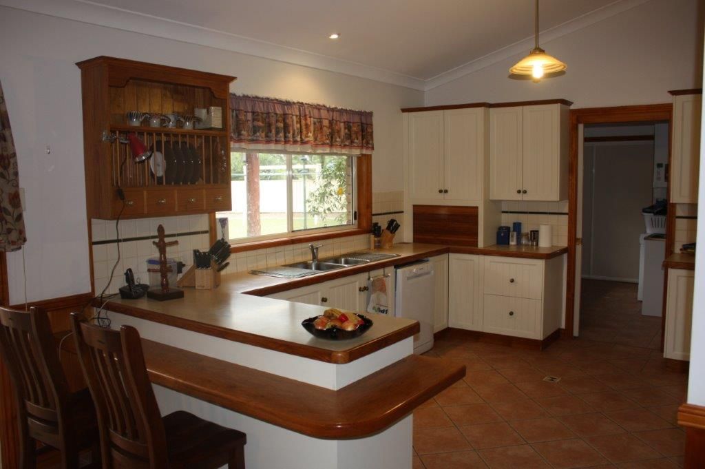 28 Russ Layton Drive, Emerald, QLD 4720