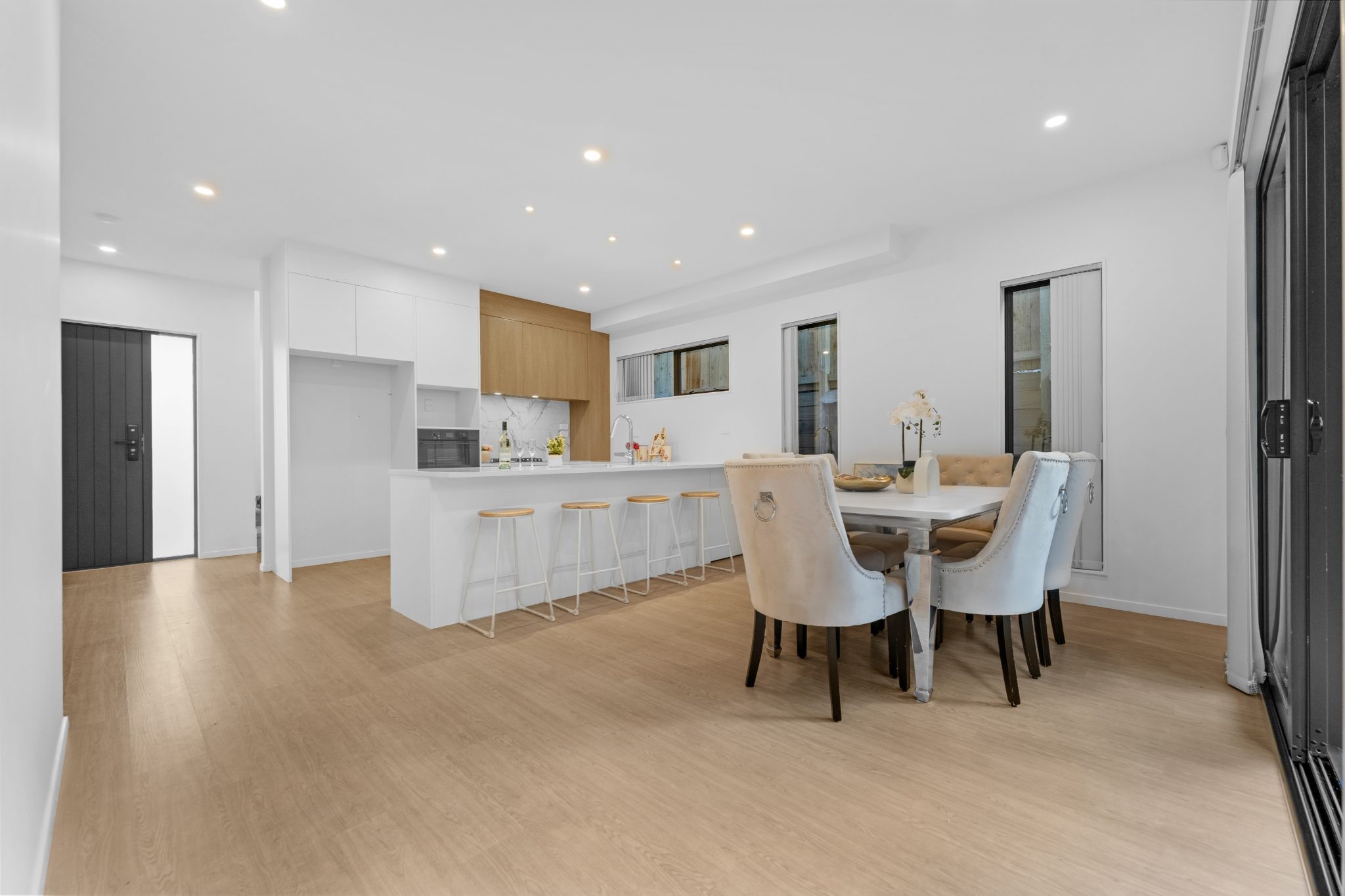 295b Sunset Road, Sunnynook, North Shore City