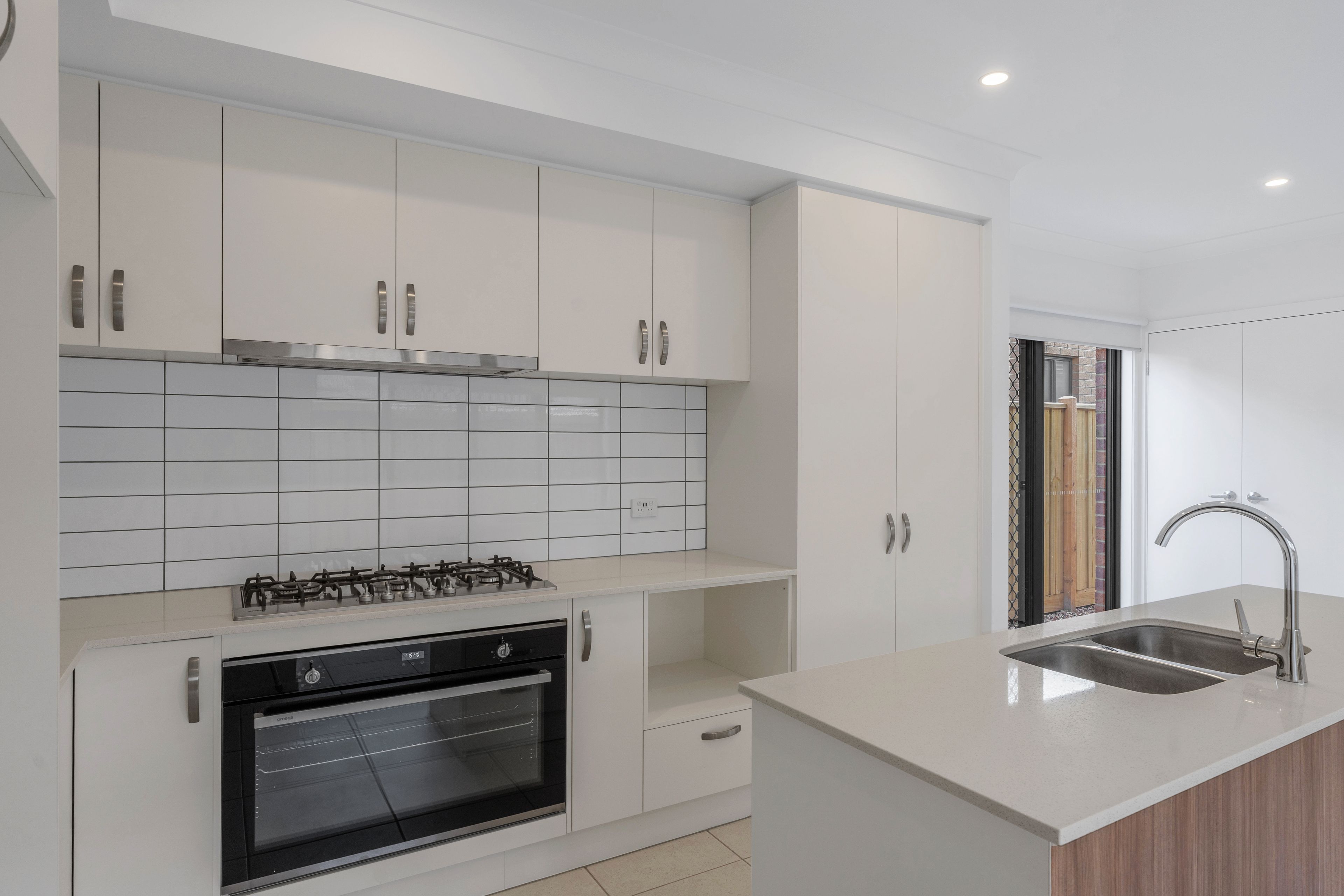 48 Viola Drive, Rockbank, VIC 3335