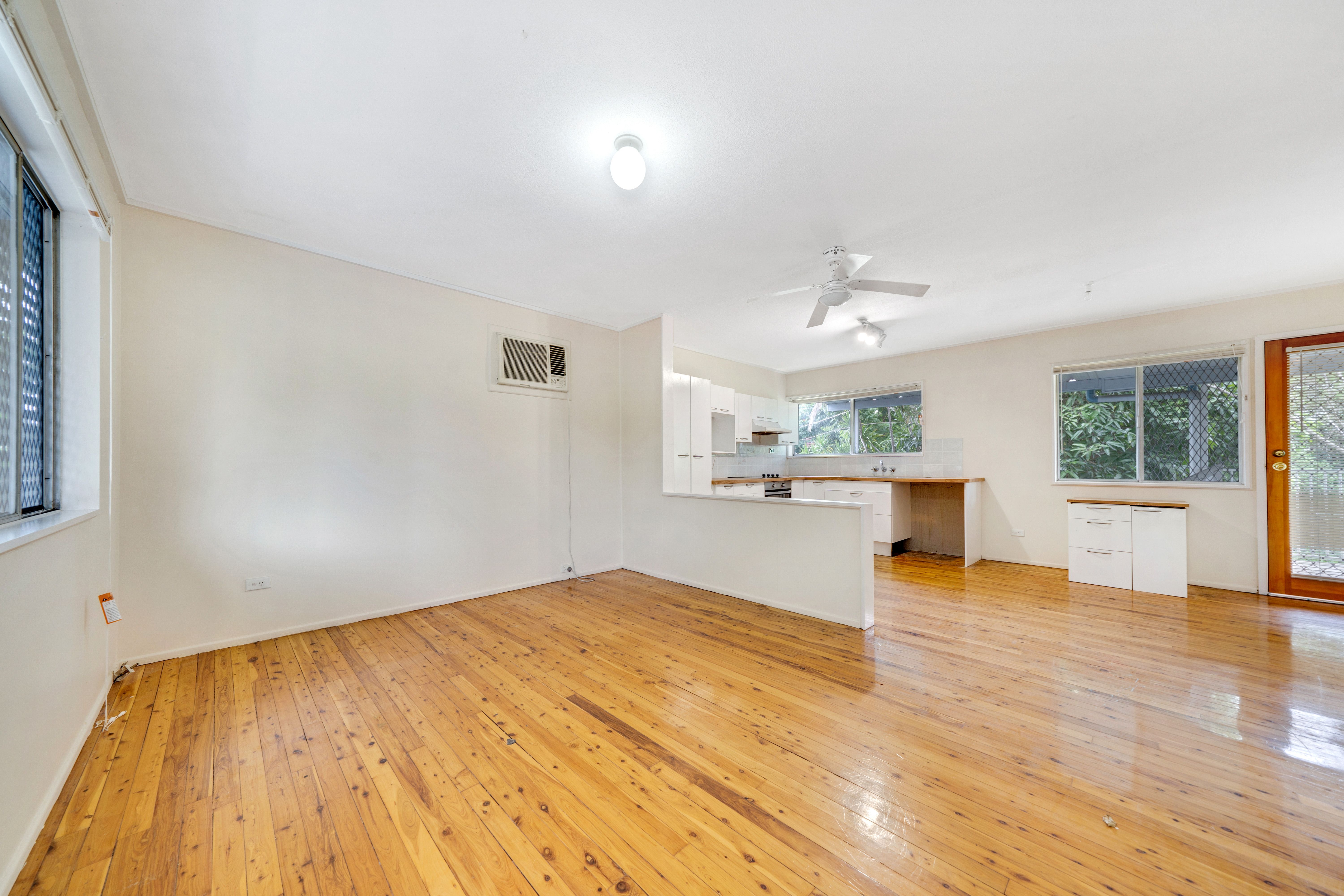 24 Ashvale Street, Kingston, QLD 4114