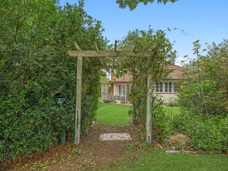 2 Stuart Street, Eastern Heights, QLD 4305