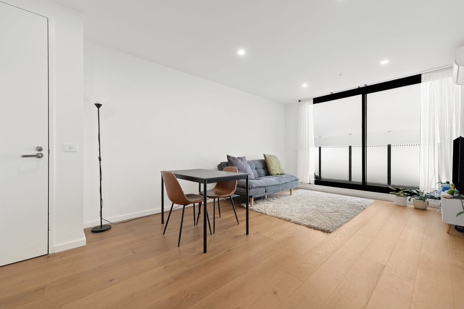 103/23 Collins Street — photo 5 of 12