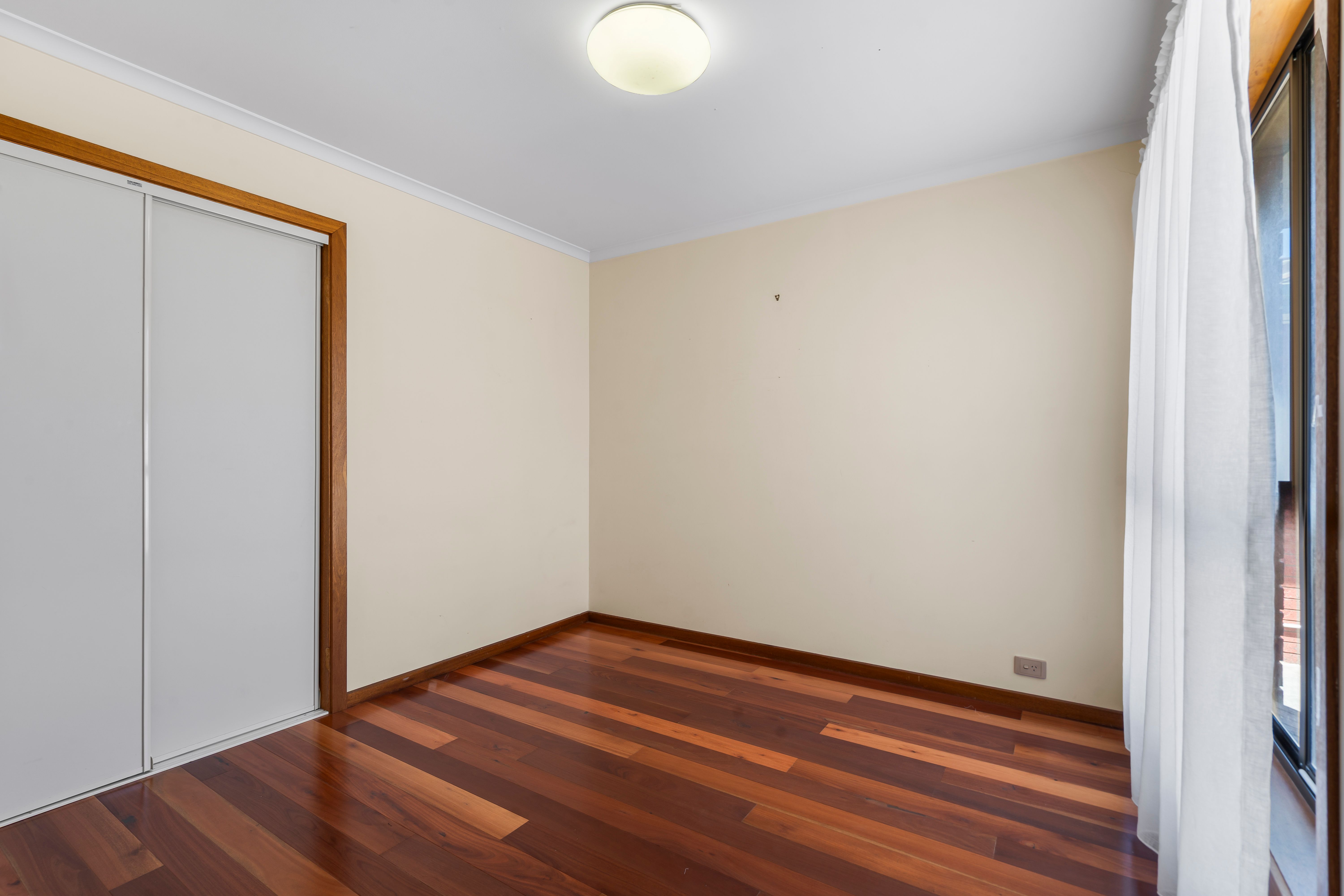 1/16 Mcdonald Street — photo 7 of 10