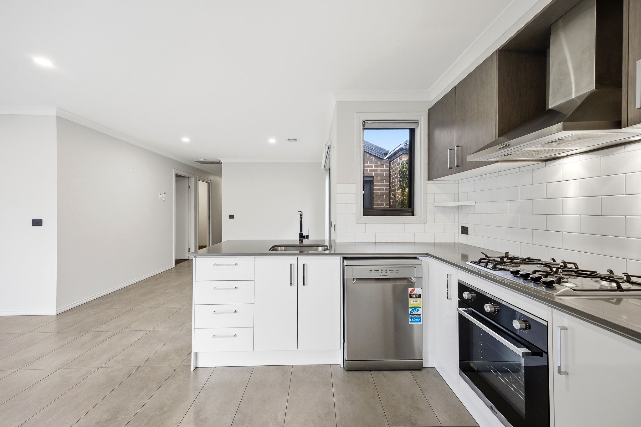 34 Remus Circuit, Cranbourne West, VIC 3977