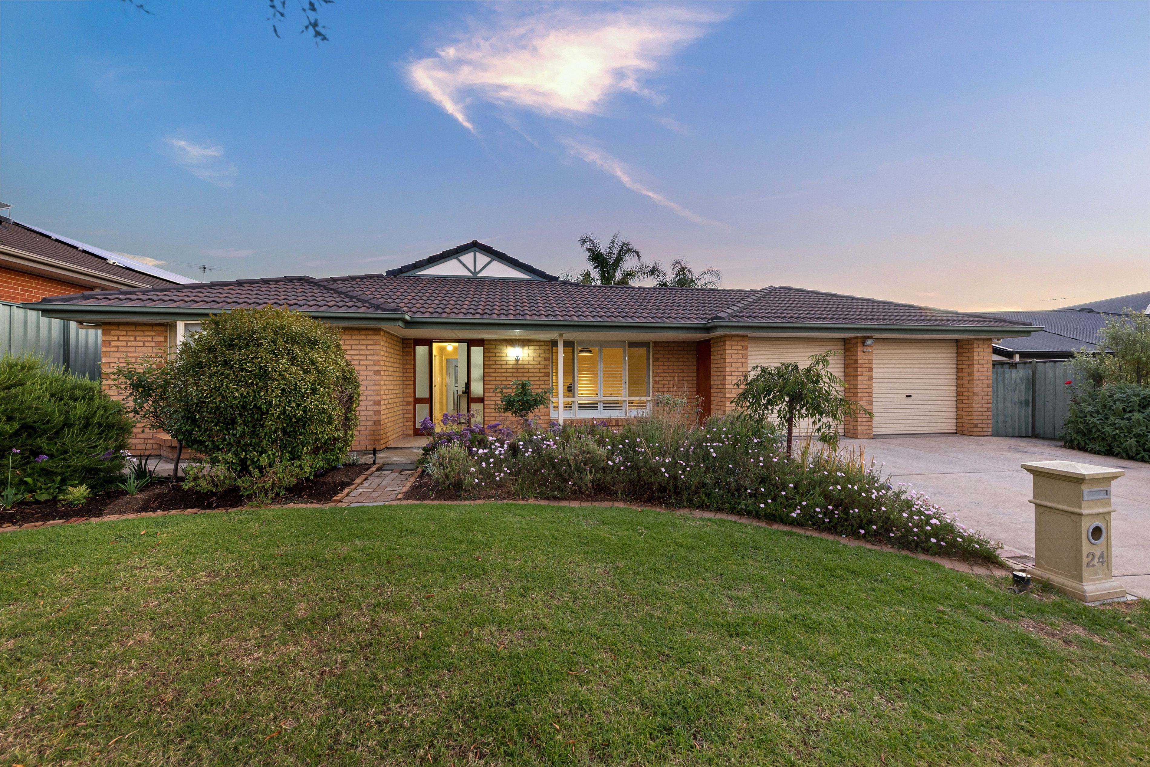 24 Sandstone Avenue, Walkley Heights, SA 5098