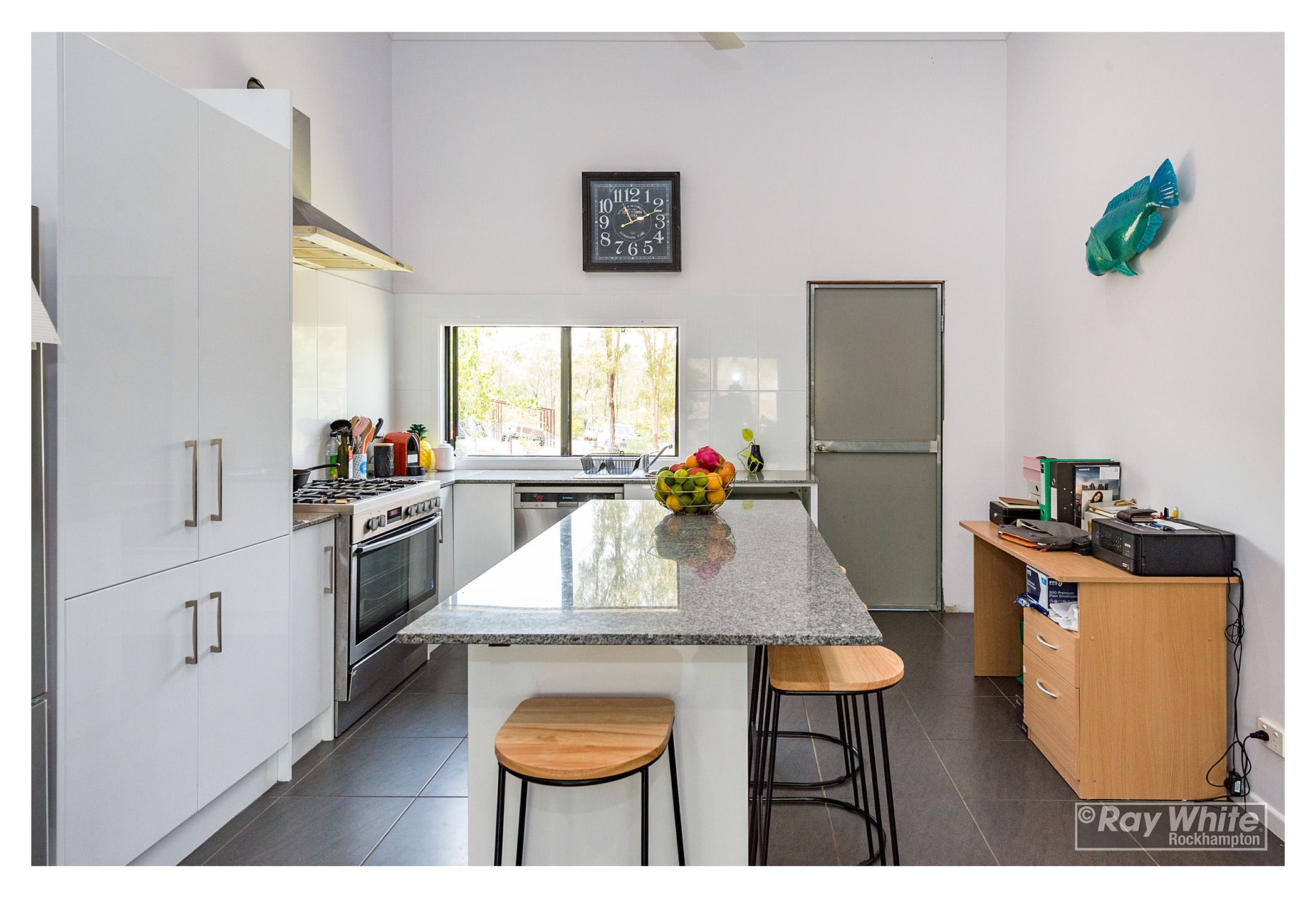 124 Fons Drive, Glendale, QLD 4711