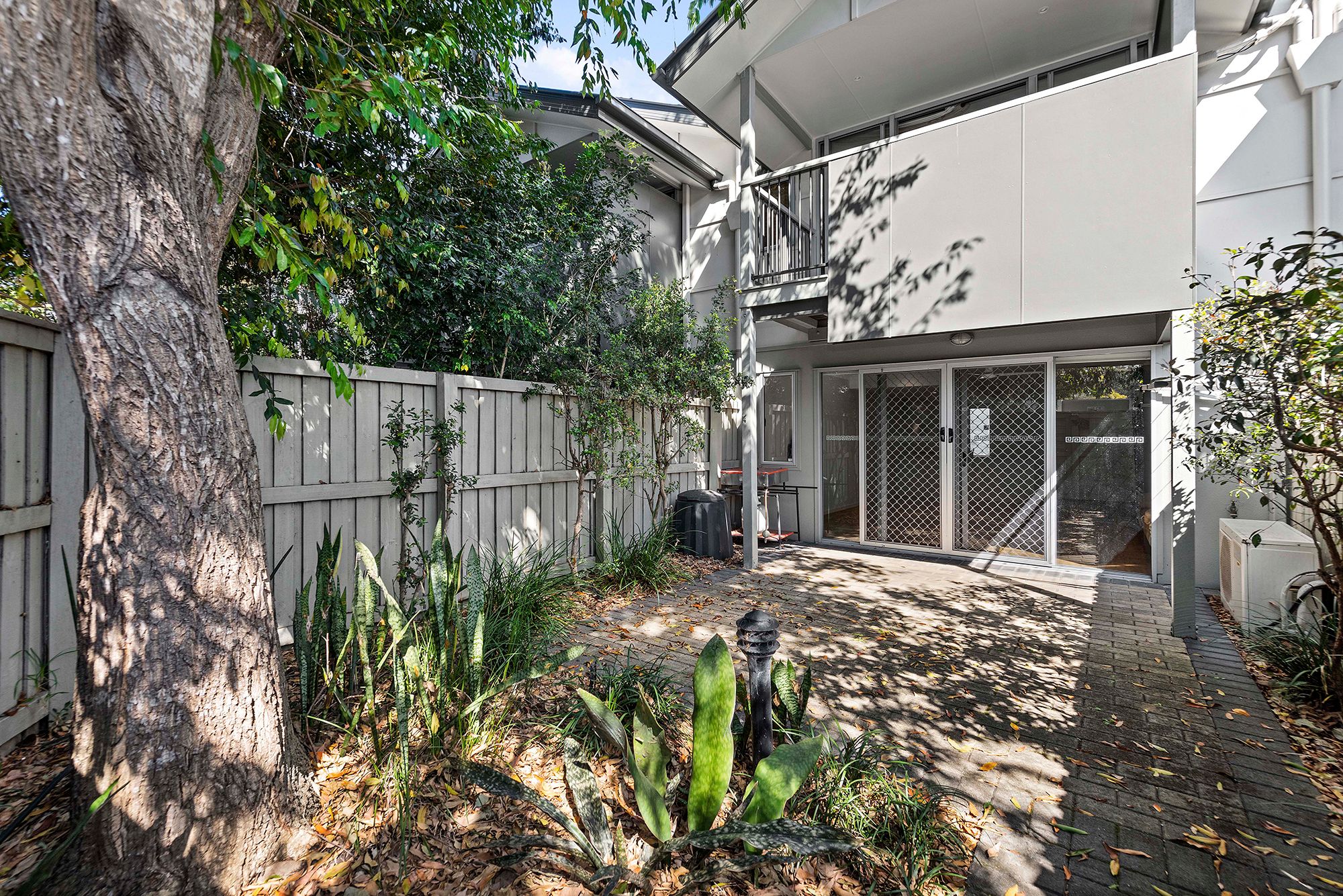 2/17 Fairlawn Street, Nathan, QLD 4111