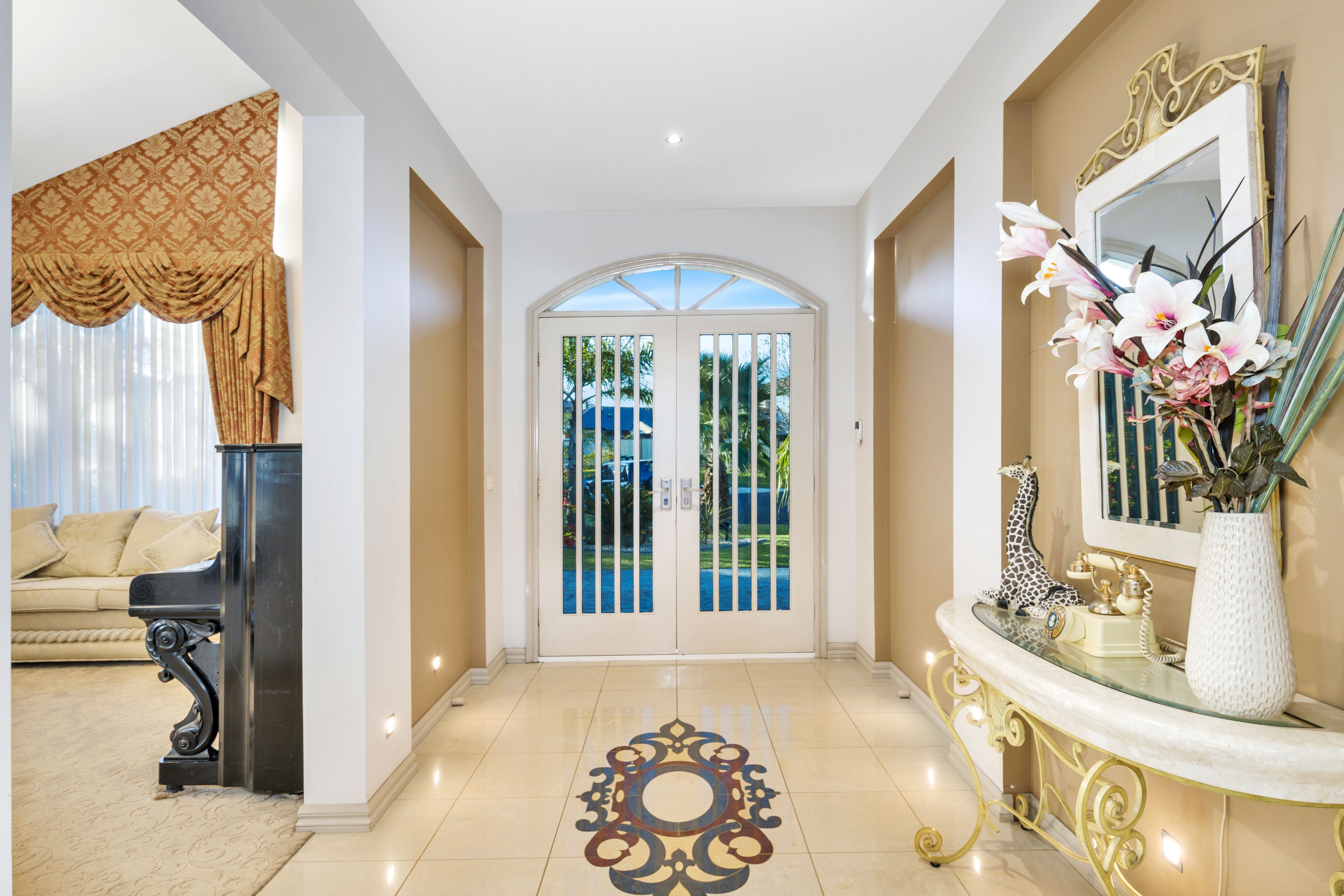 7 Meldrum Close, Taylors Lakes, VIC 3038