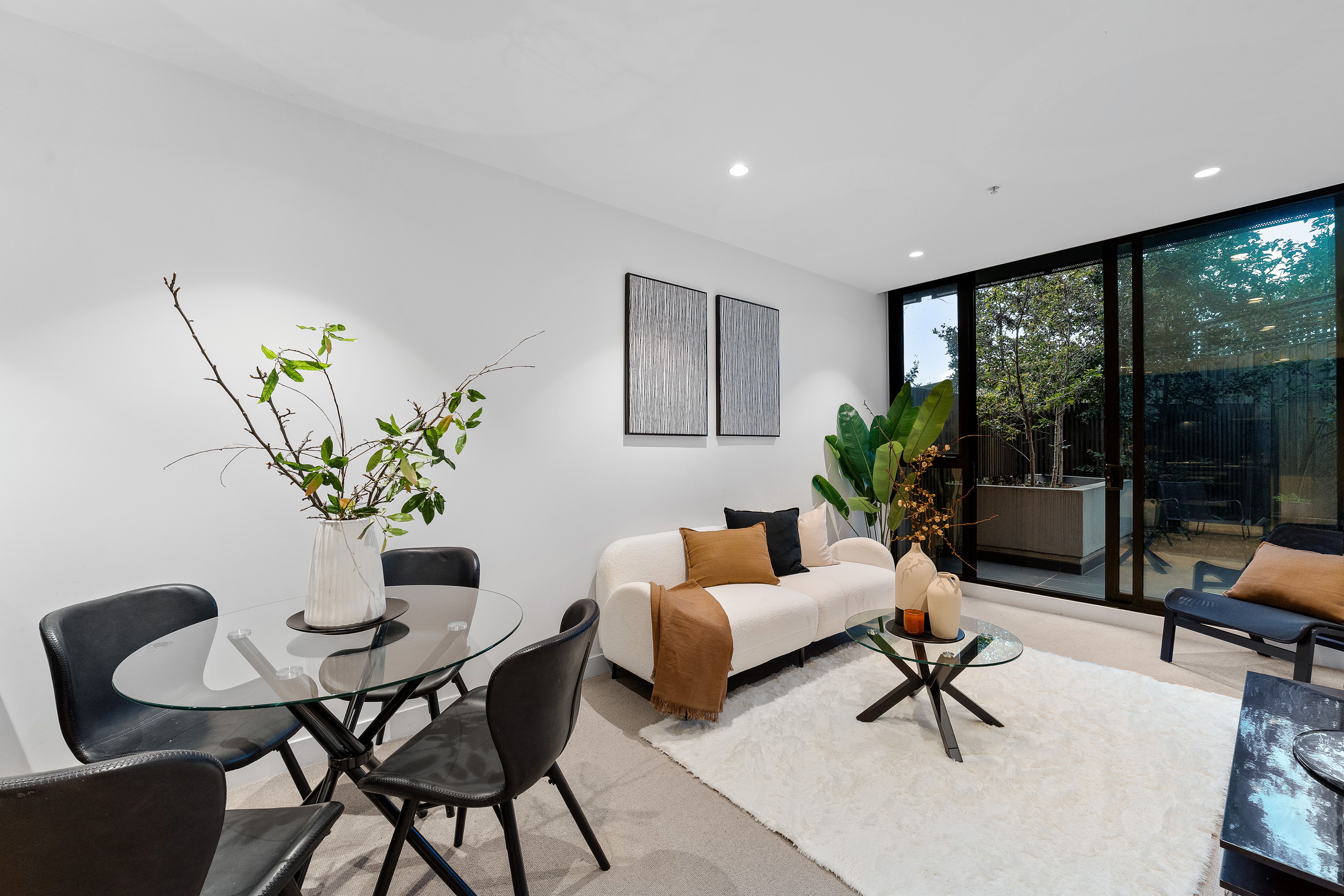 G4/25 Trent Street — photo 3 of 10