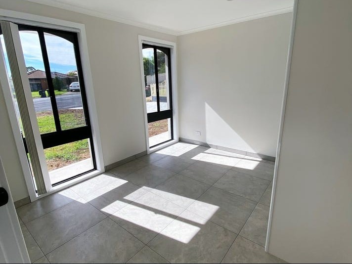 6 Prospero Close, Rosemeadow, NSW 2560