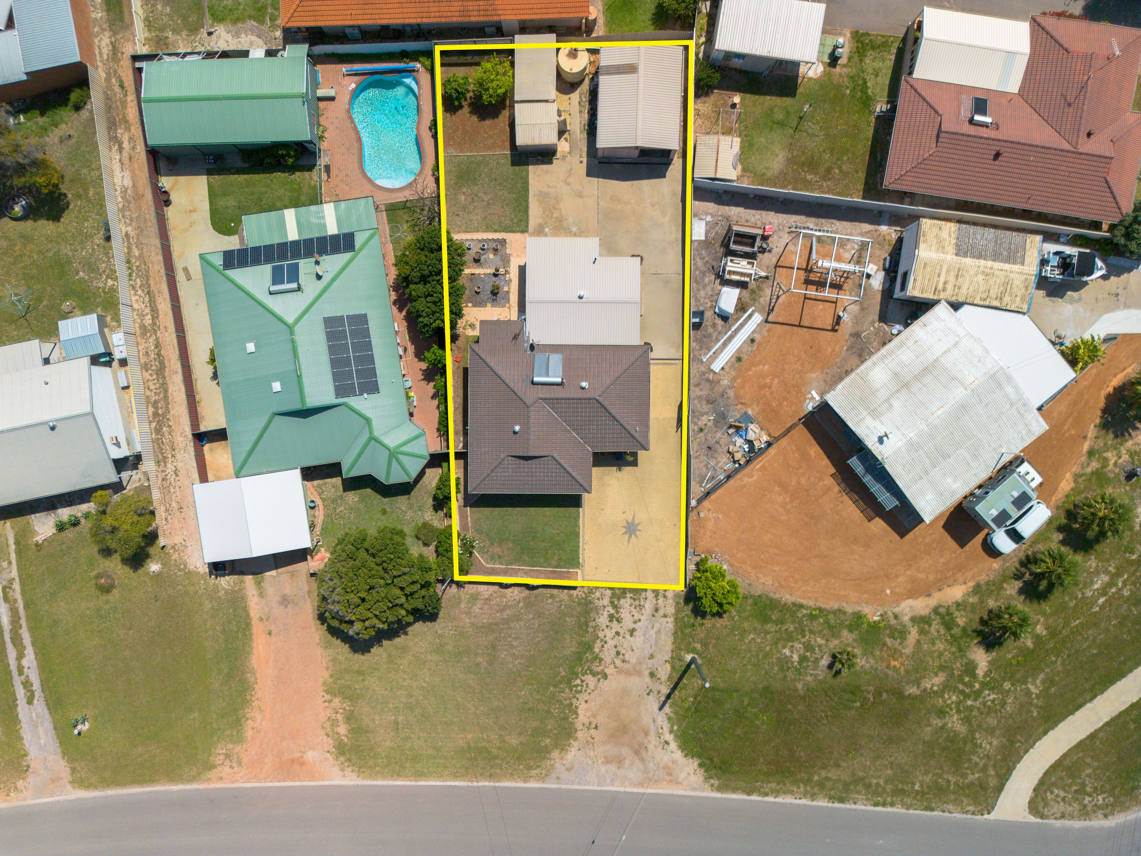 4 Richardson Road — photo 3 of 15