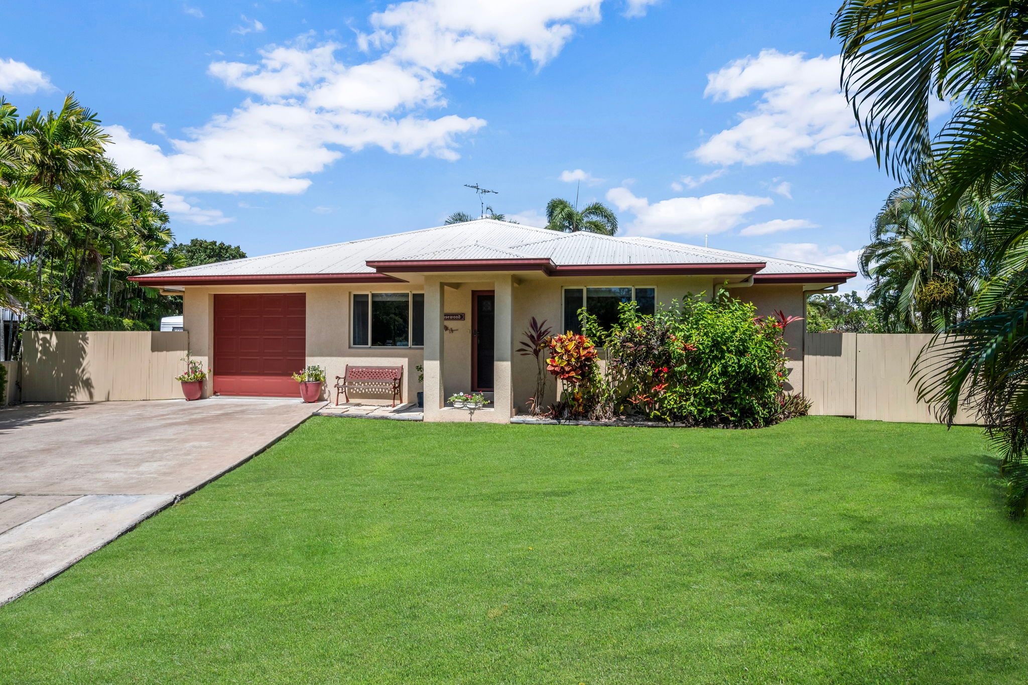 15 Fanning Court, Balgal Beach, QLD 4816