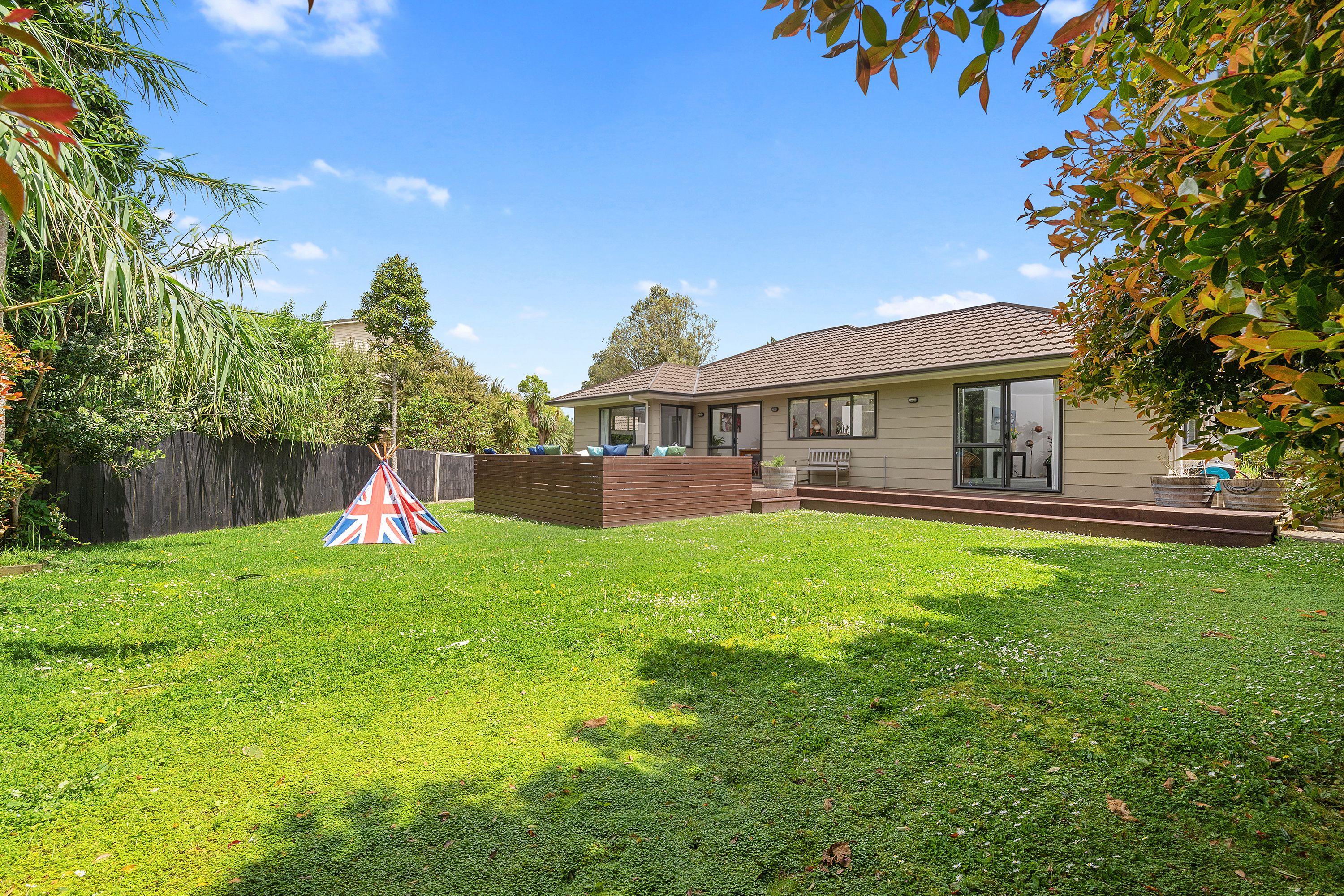67 Beach Haven Road, Beach Haven, North Shore City