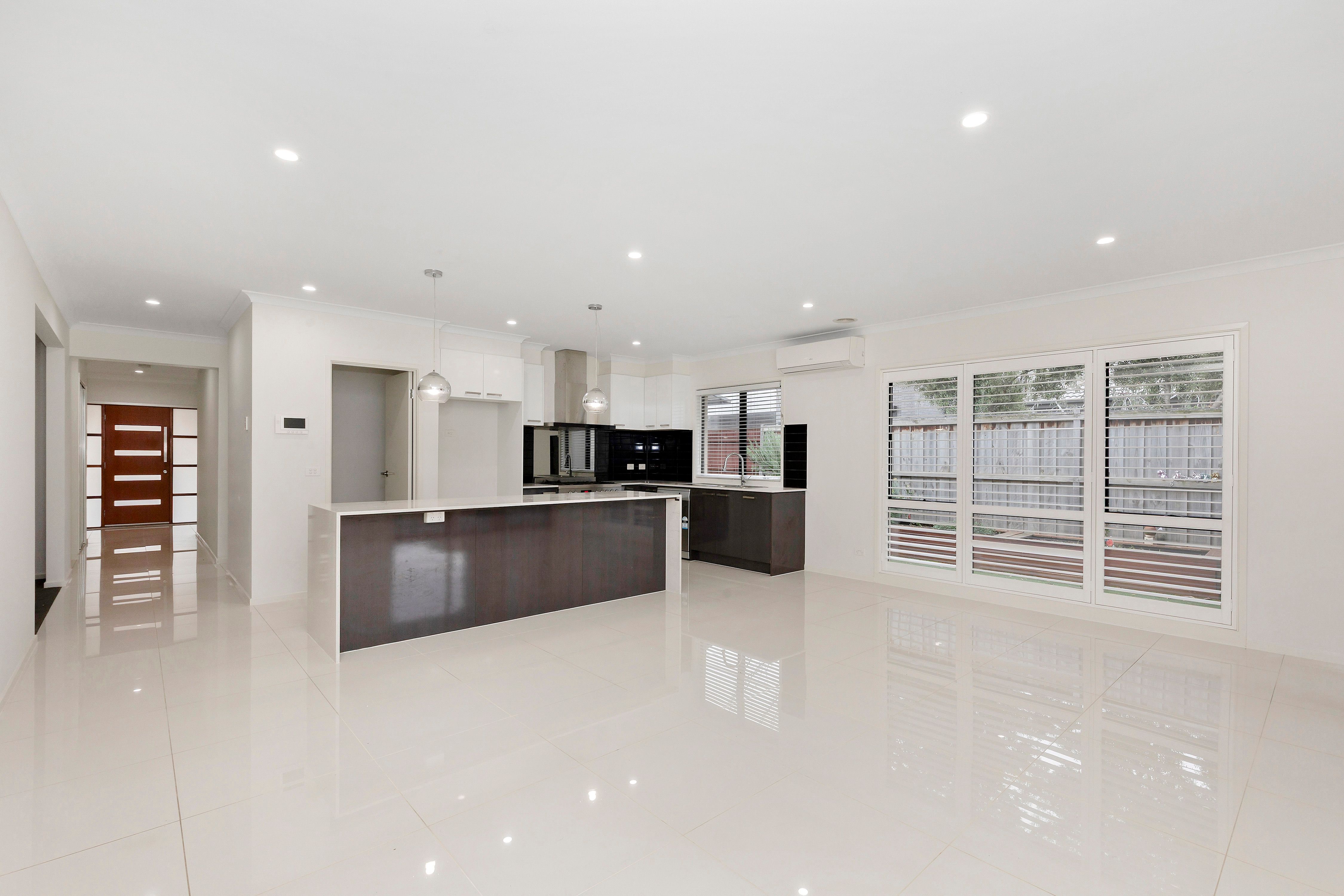 39 Europa Bend — photo 3 of 9