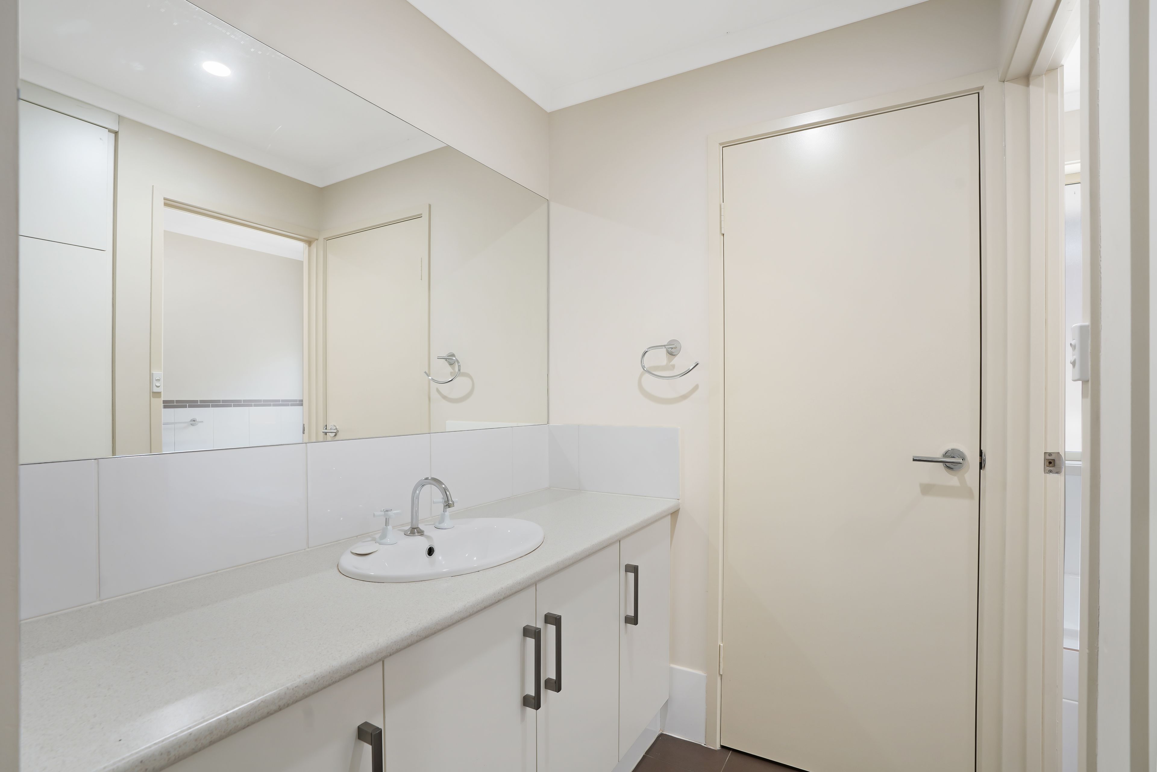 31 Mitchell Drive — photo 9 of 12