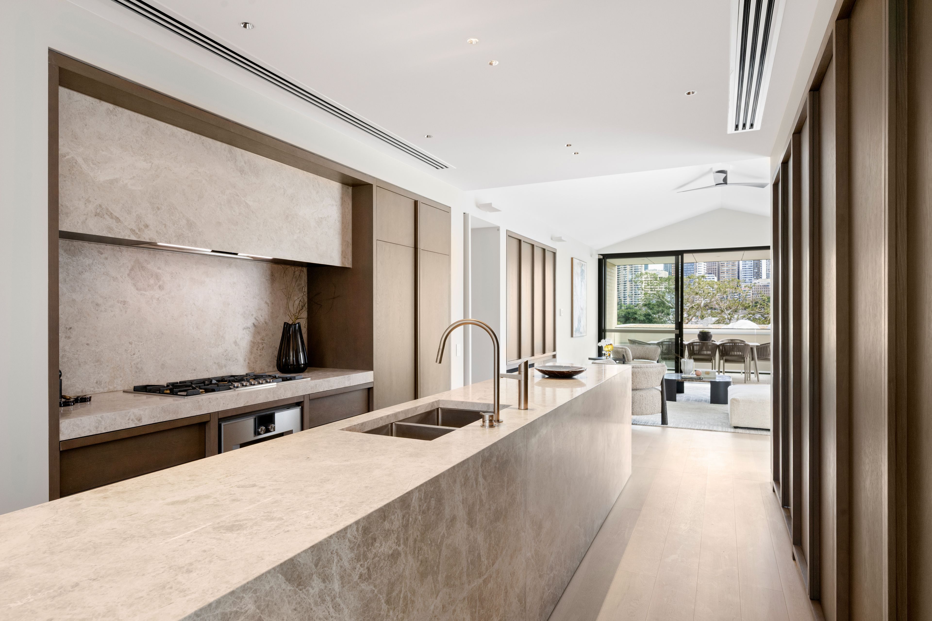 102/76 Ben Boyd Road — photo 3 of 18
