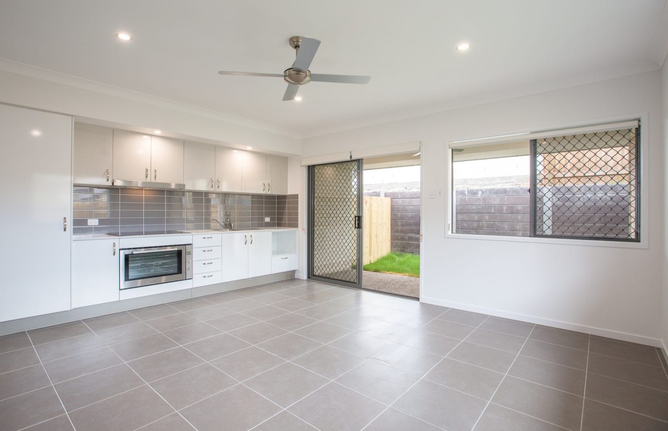 2/21 Limmen Crescent, South Ripley, QLD 4306