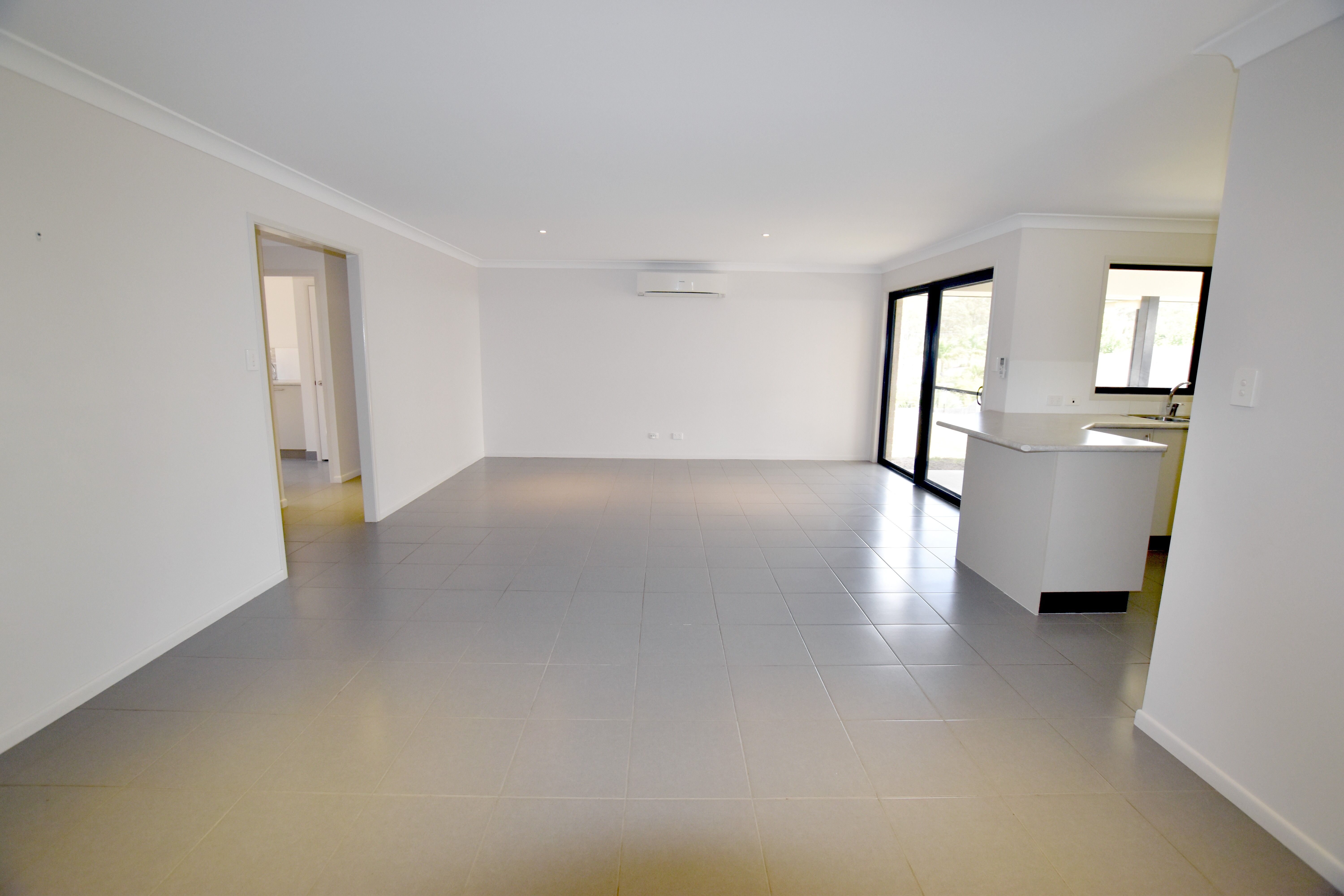6 Telopea Place, Kirkwood, QLD 4680