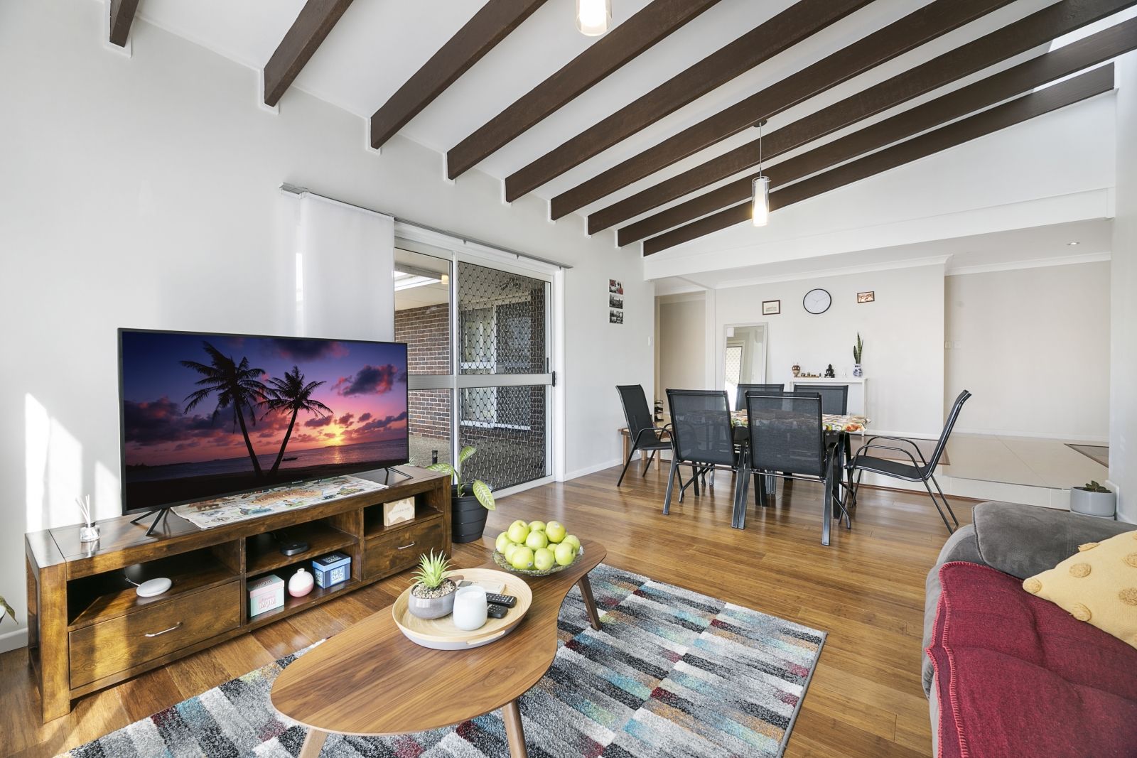 9 Essendon Close, Arundel QLD 4214