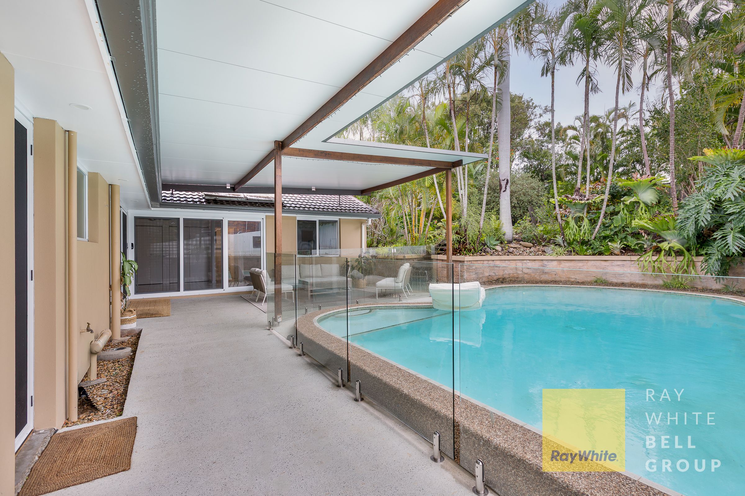 10 Evans Drive, Benowa QLD 4217