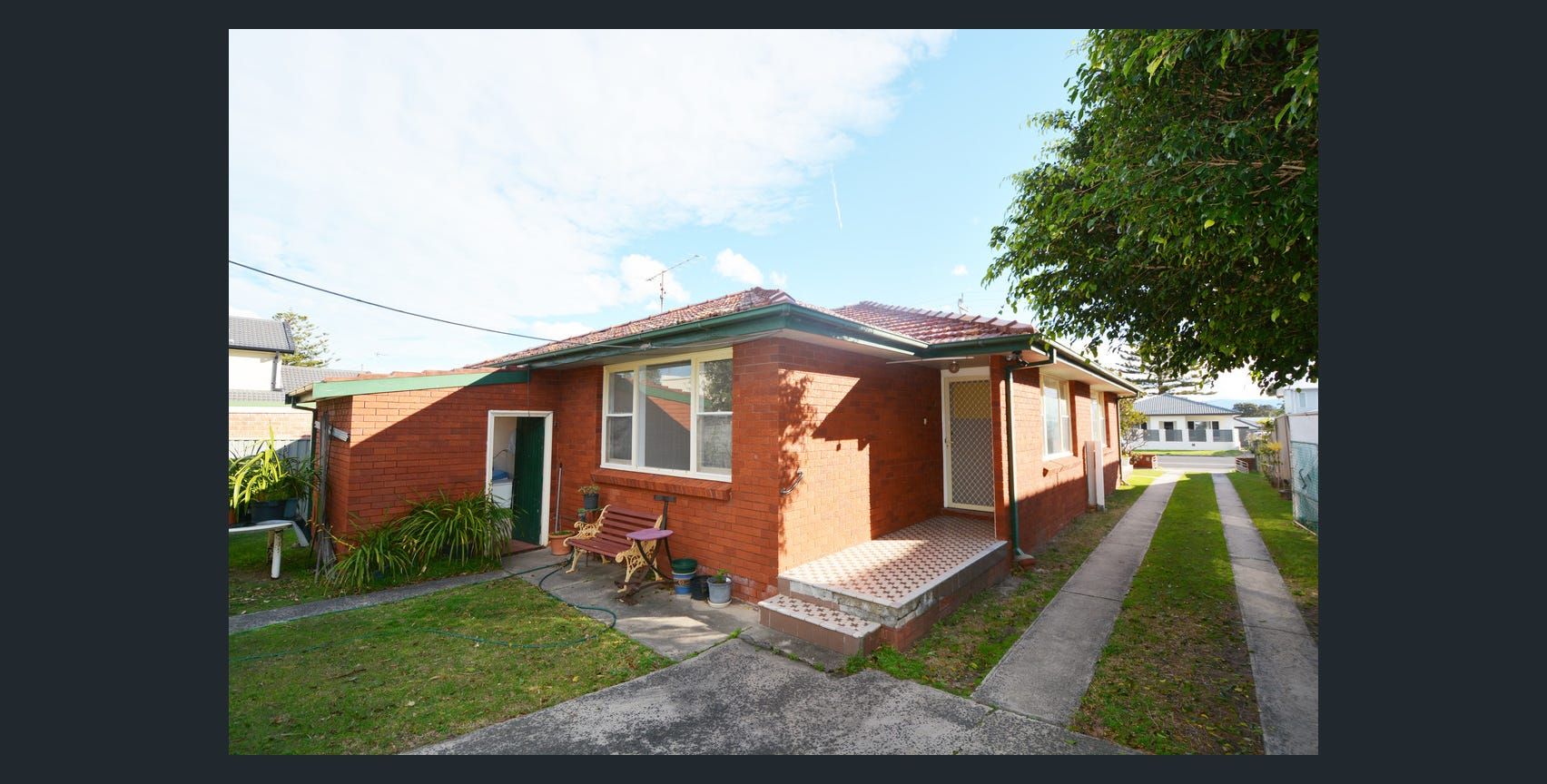 2/91 Osborne Parade — photo from Ray White Shellharbour City