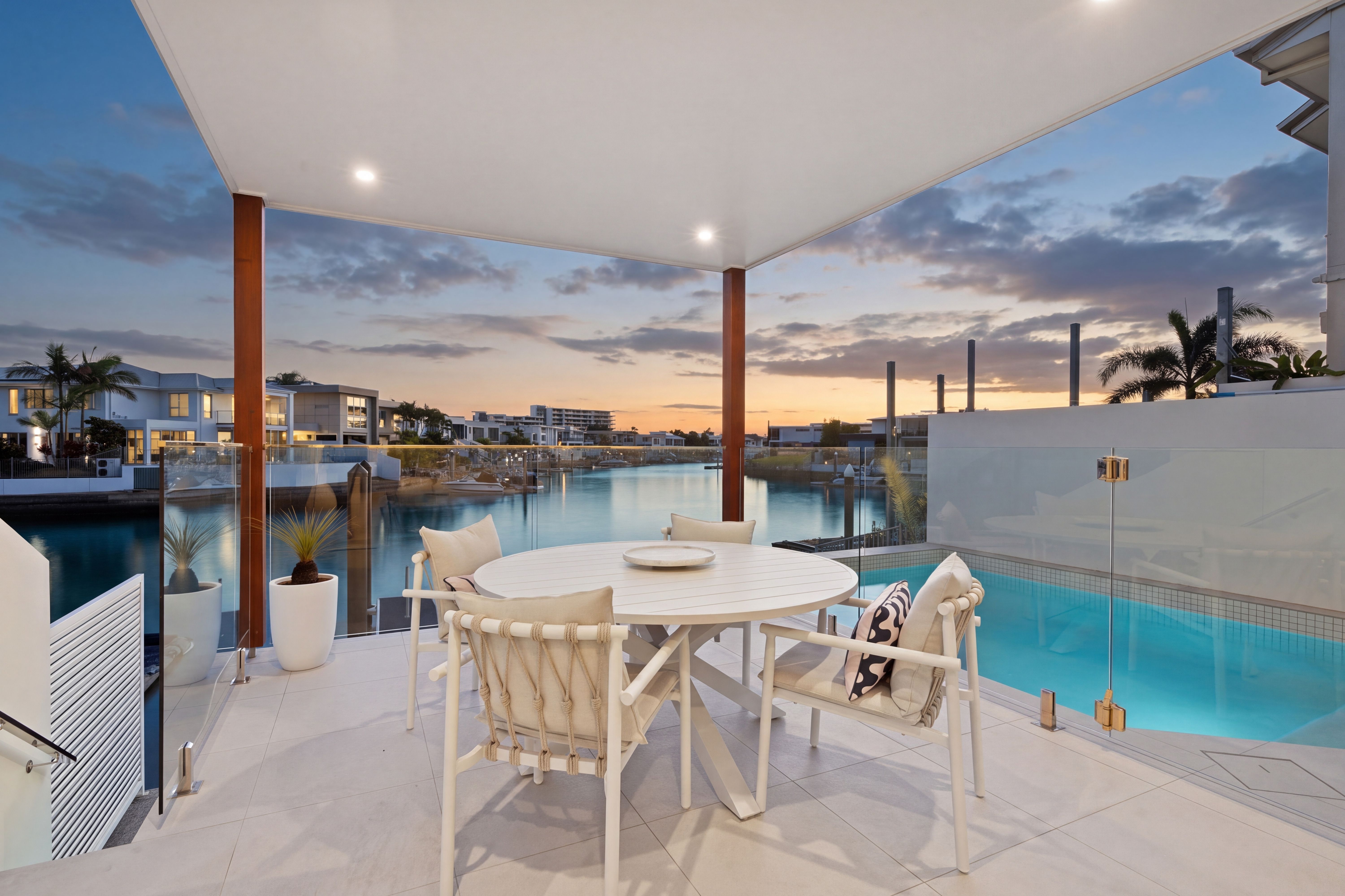 2/32 East Quay Drive — photo 9 of 30