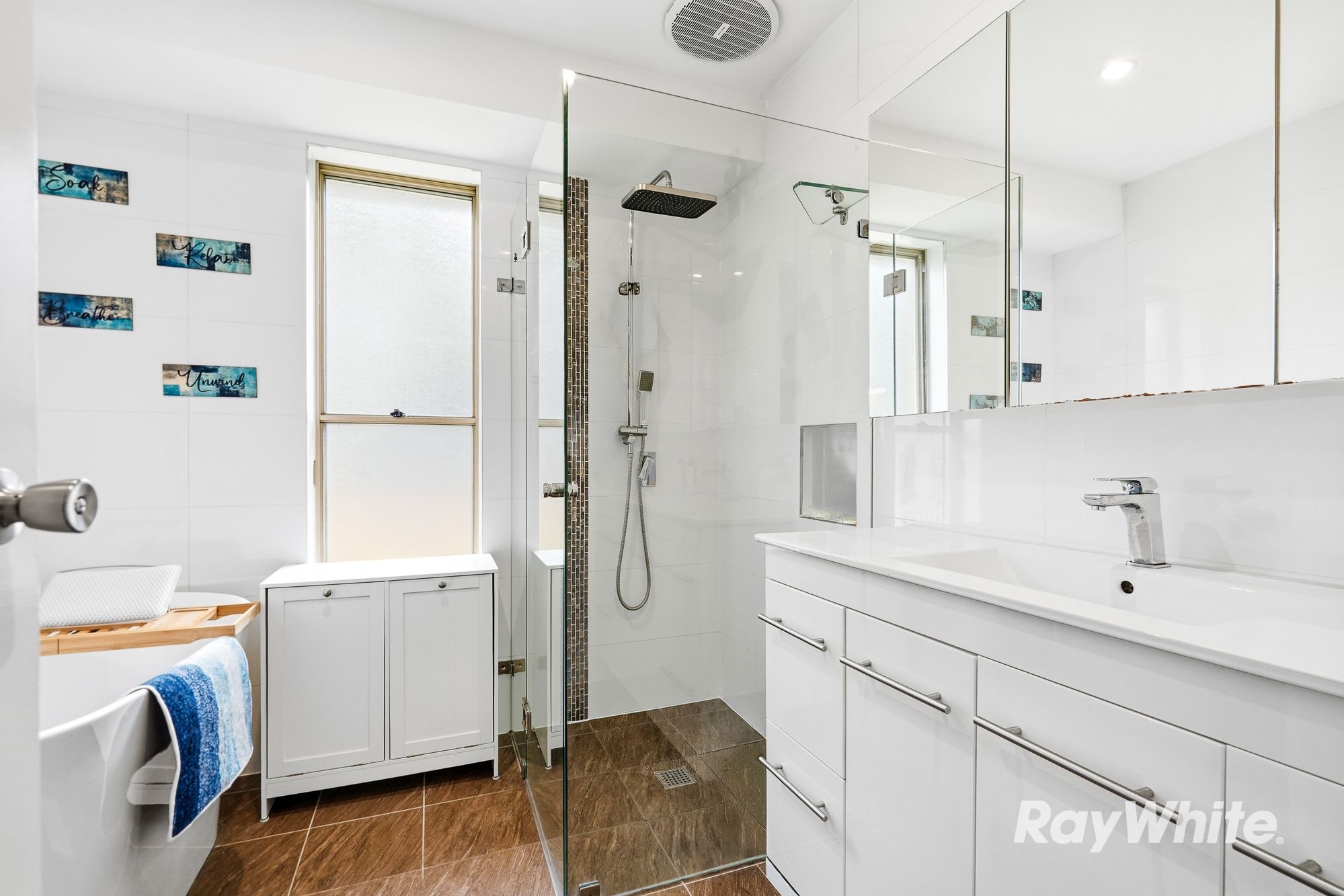 2 Alex Avenue — photo 16 of 26