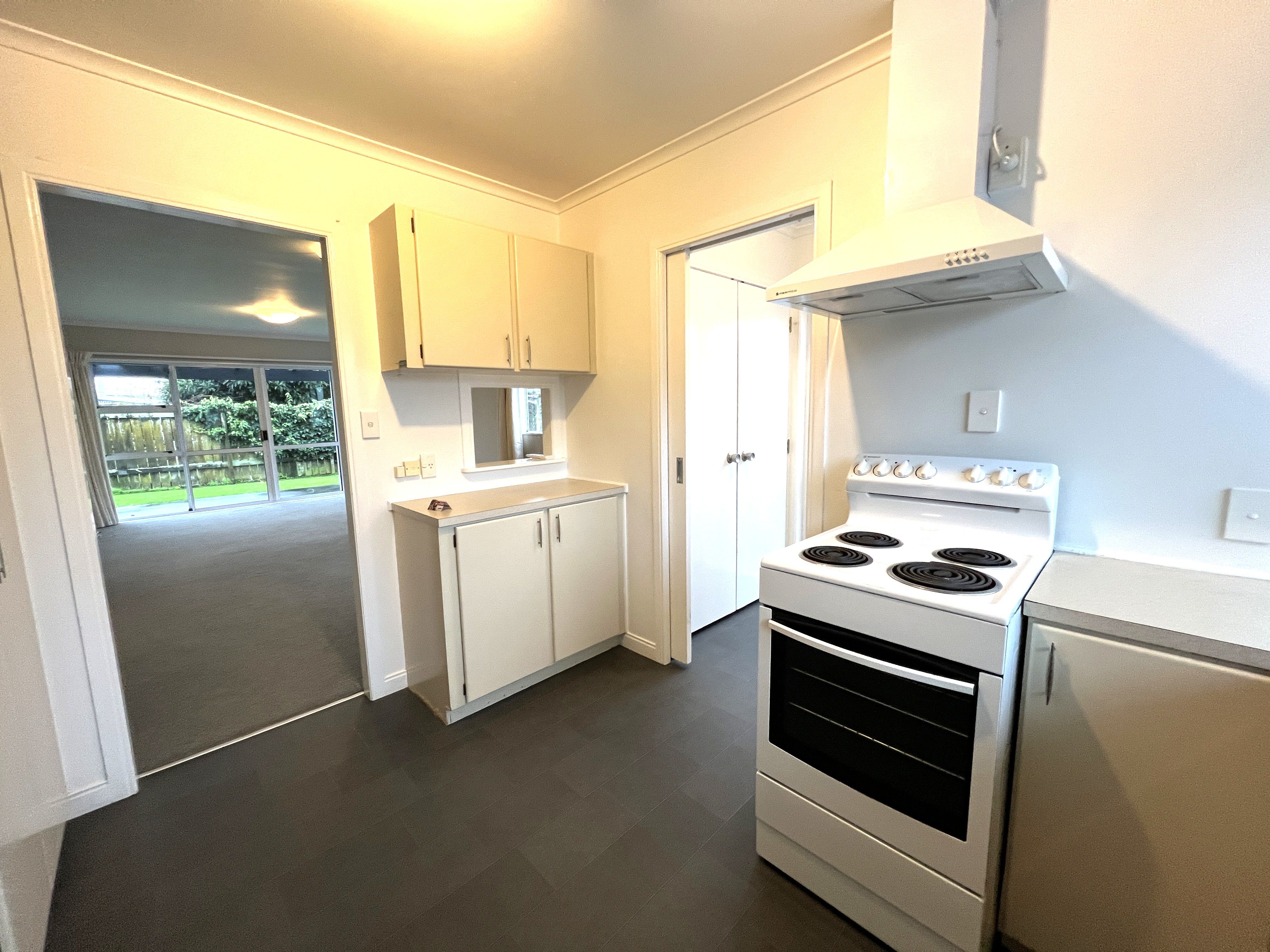 3 bedroom end townhouse 4