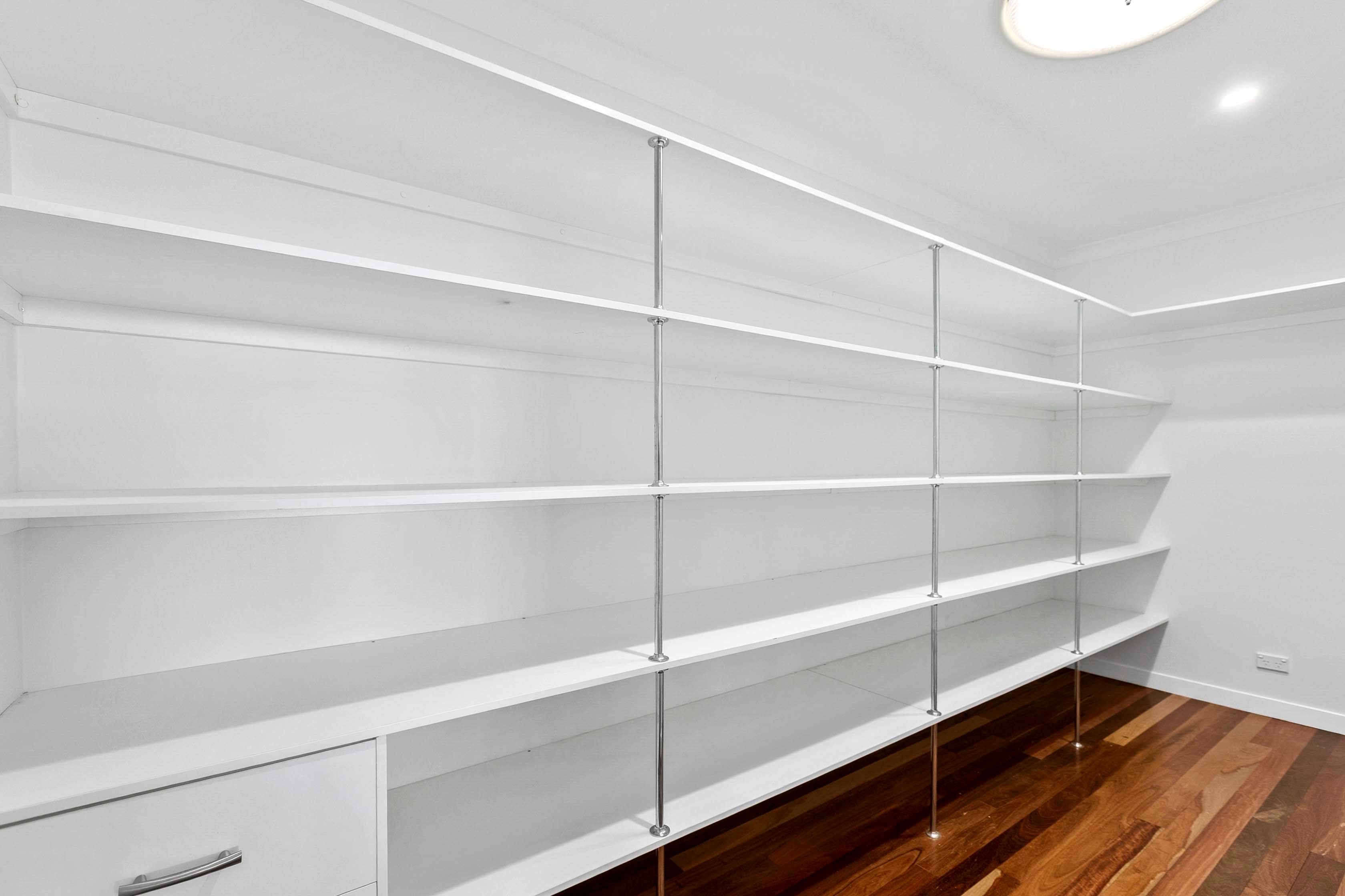15 Mcivor Street — photo 10 of 30