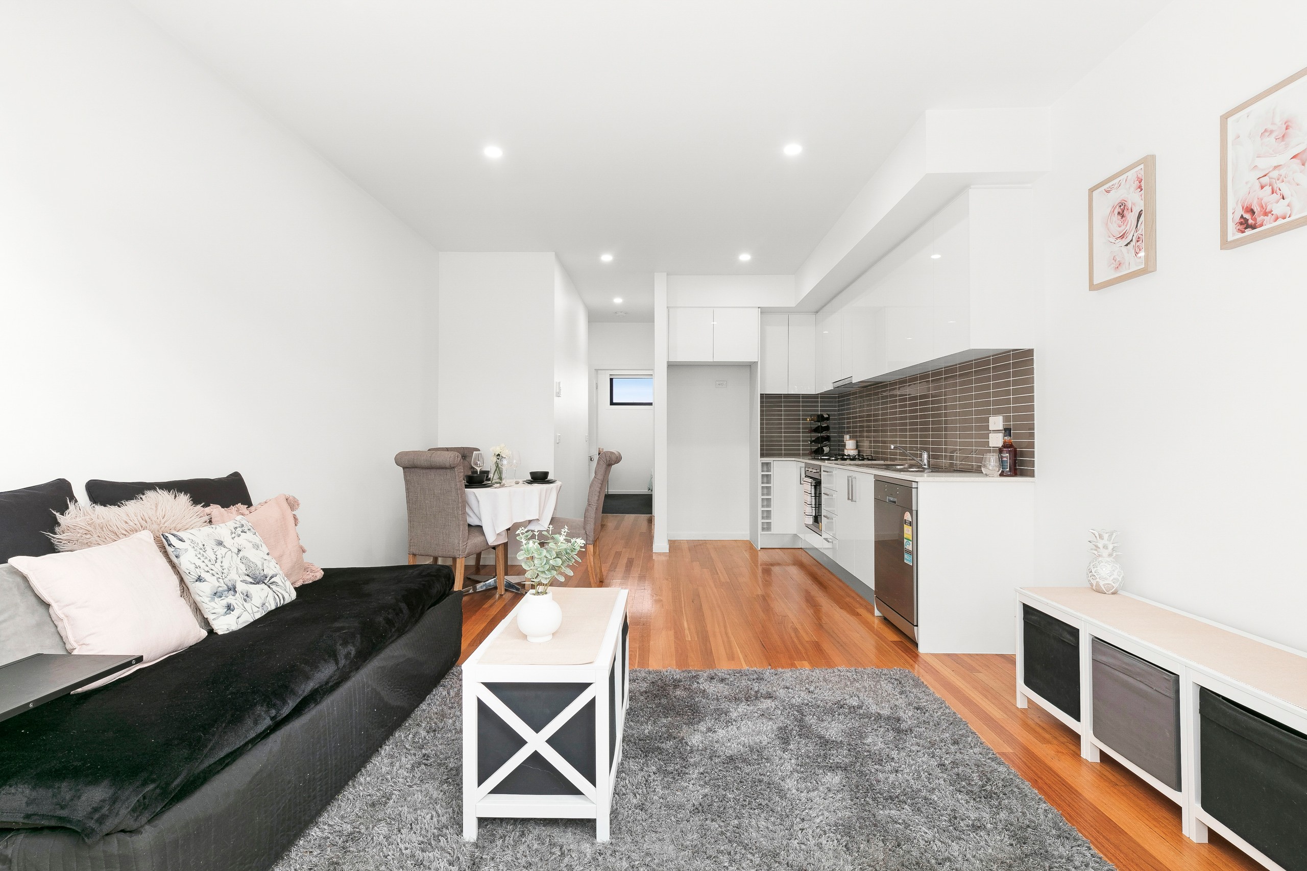 2/6 Gladstone Parade, Glenroy, VIC 3046