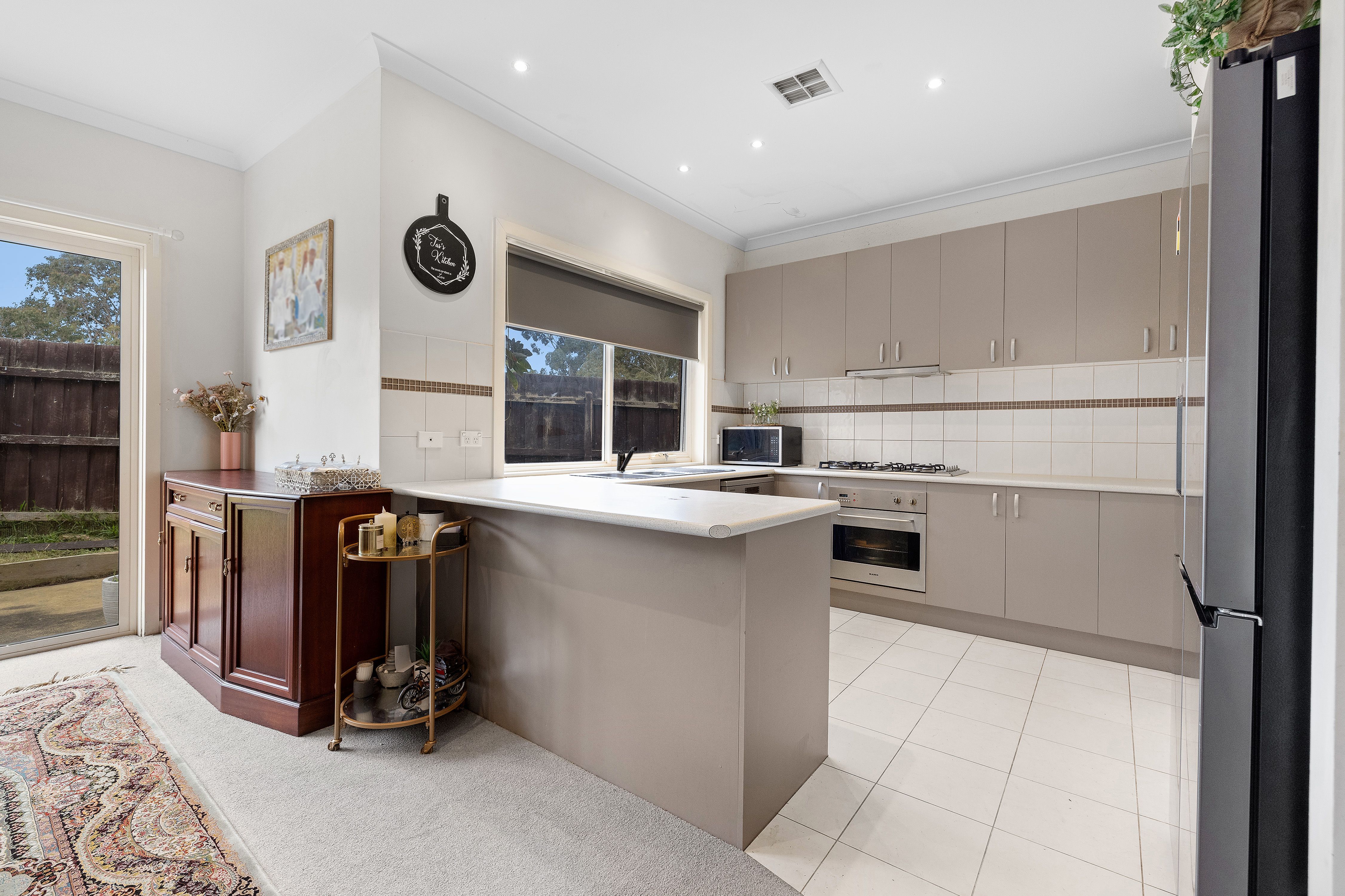 2/55-57 Sunningdale Crescent — photo 7 of 23
