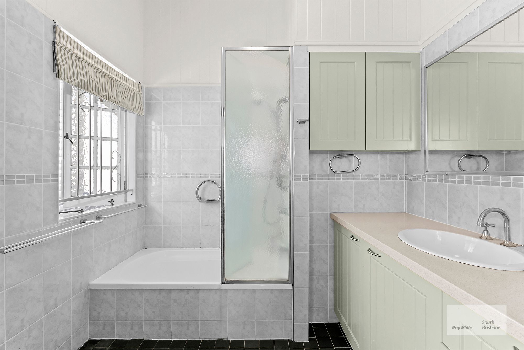 13 Crescent Road — photo 8 of 14