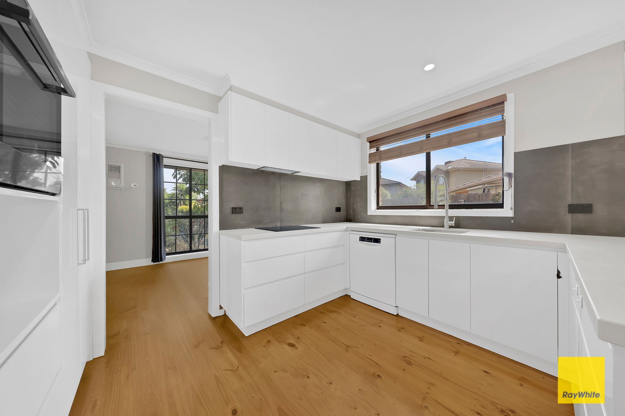 8 Fawkner Court, Mill Park, VIC 3082